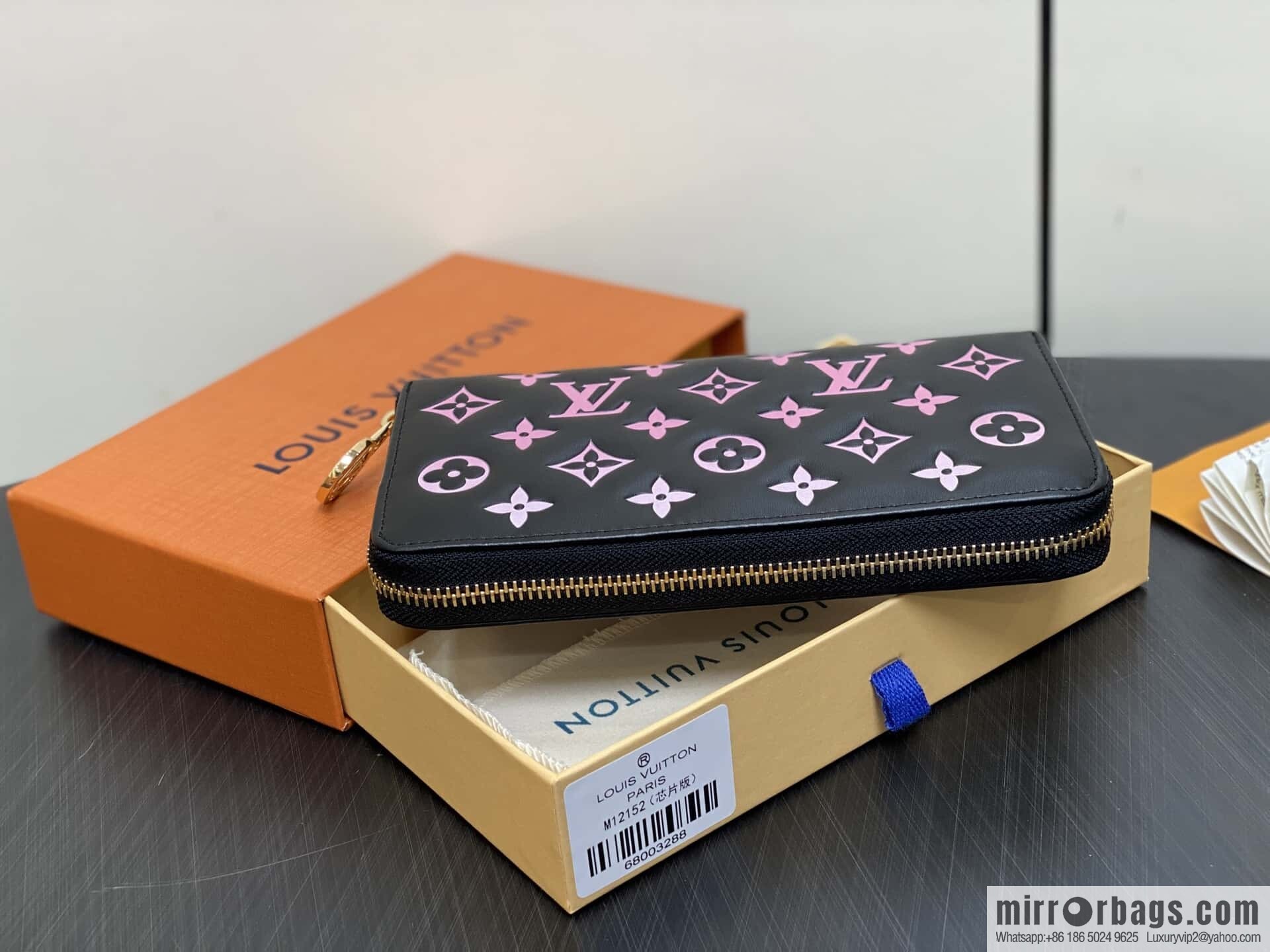 [Original order boutique] M12152 black silk screen printing, full leather silk screen printing single zipper wallet Zippy zipper wallet