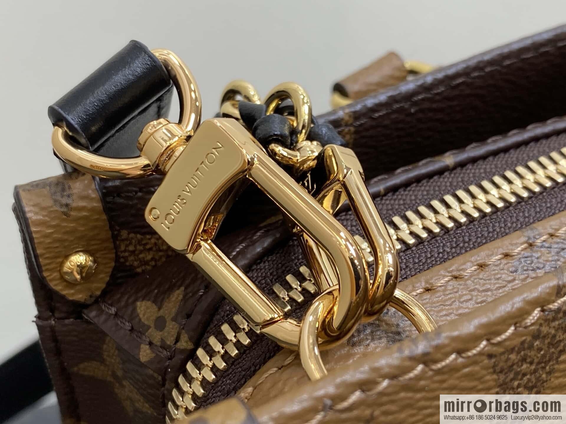 [Original order boutique] M14236 presbyopia/yellow flower, chain square bag ONTHEGO EAST WEST CHAIN handbag
