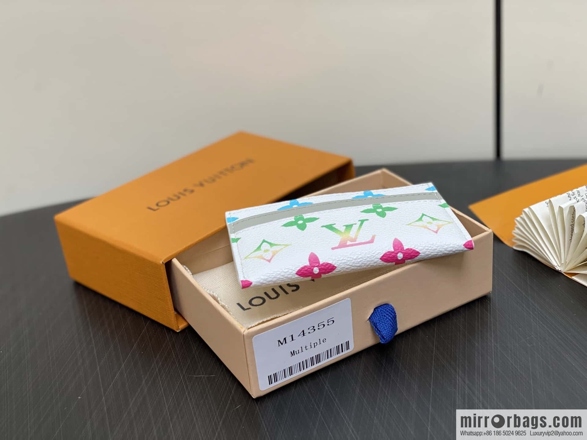 [Boutique‑grade] M14355 white gradual change card bag wallet, card clip