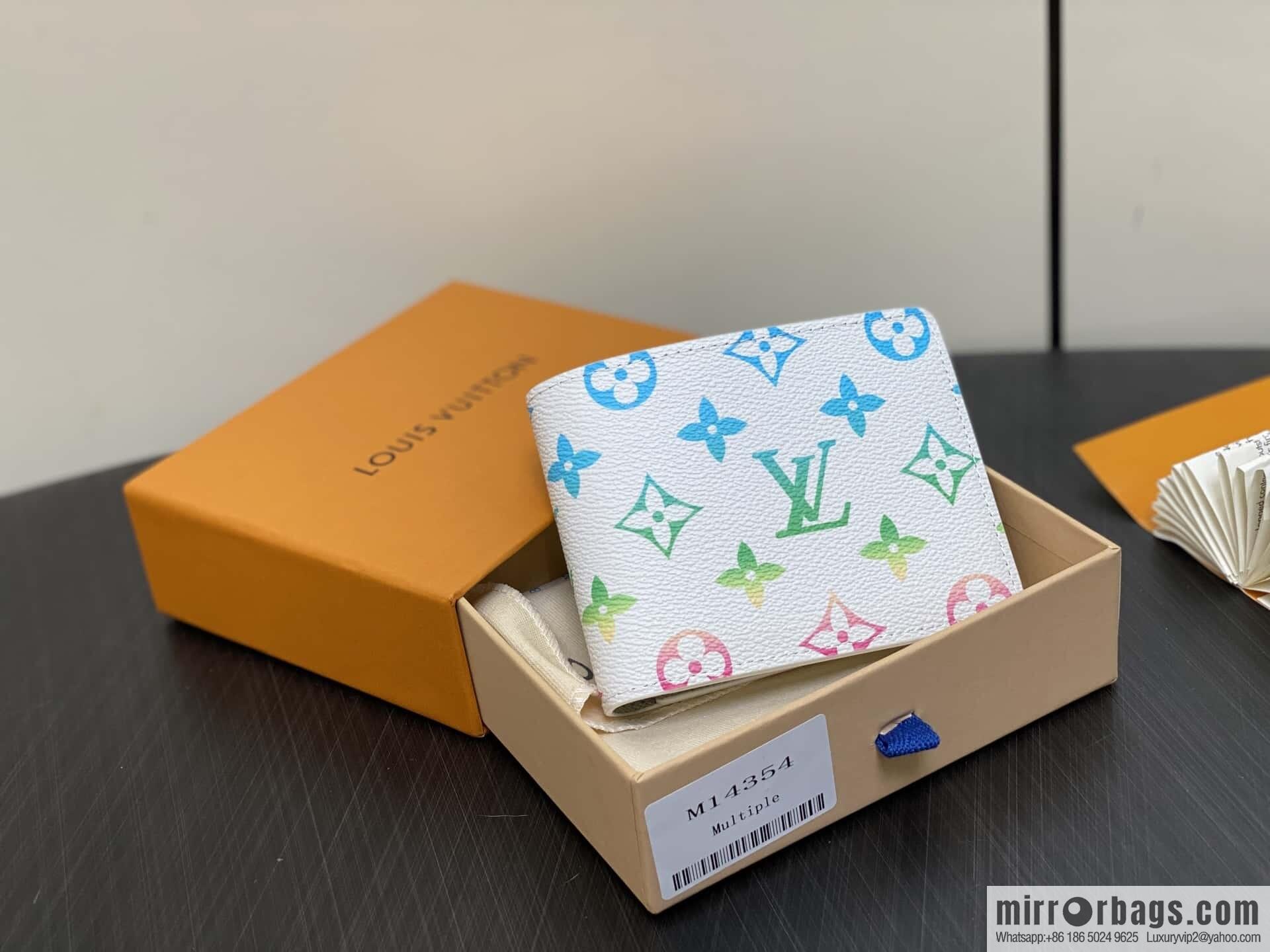 [Original order boutique] M14354 white gradual change short wallet suit clip MULTIPLE short wallet