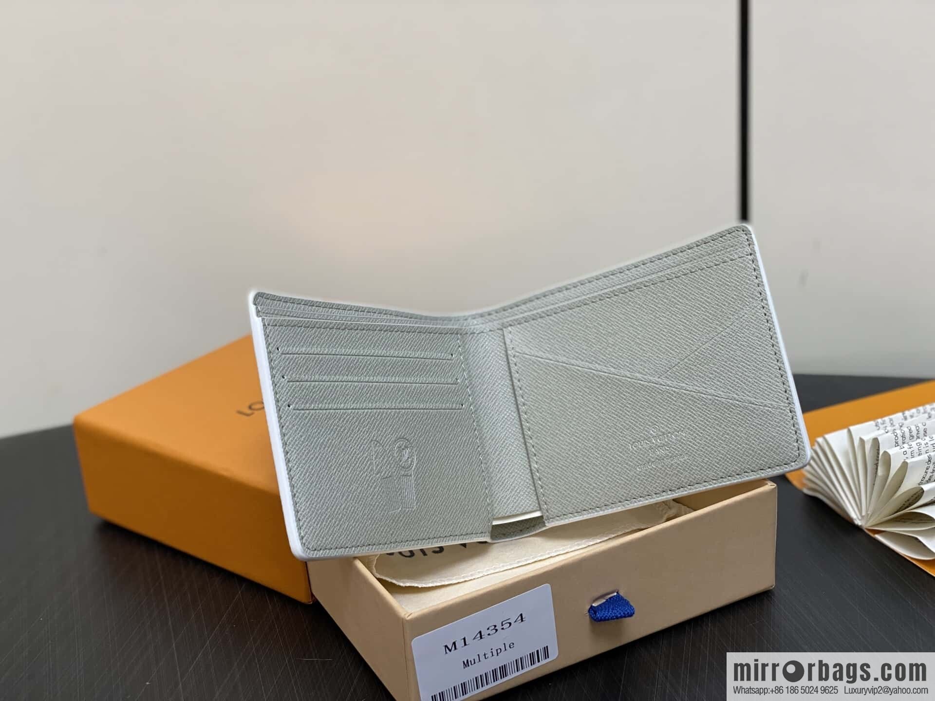[Boutique‑grade] M14354 white gradual change short wallet suit clip MULTIPLE short wallet