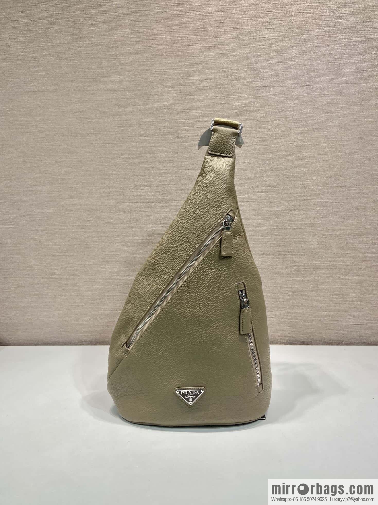 PRADA 🎉 new breast bag 🎉 2VZ092A full leather 🎉 gray