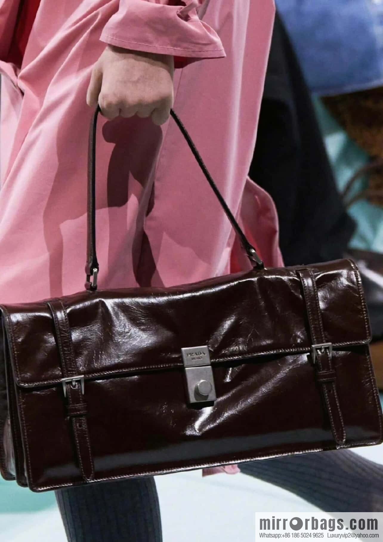 PRADA 🎉 new pen holder bag 🎉 1BN024 large 🎉🎉 burgundy