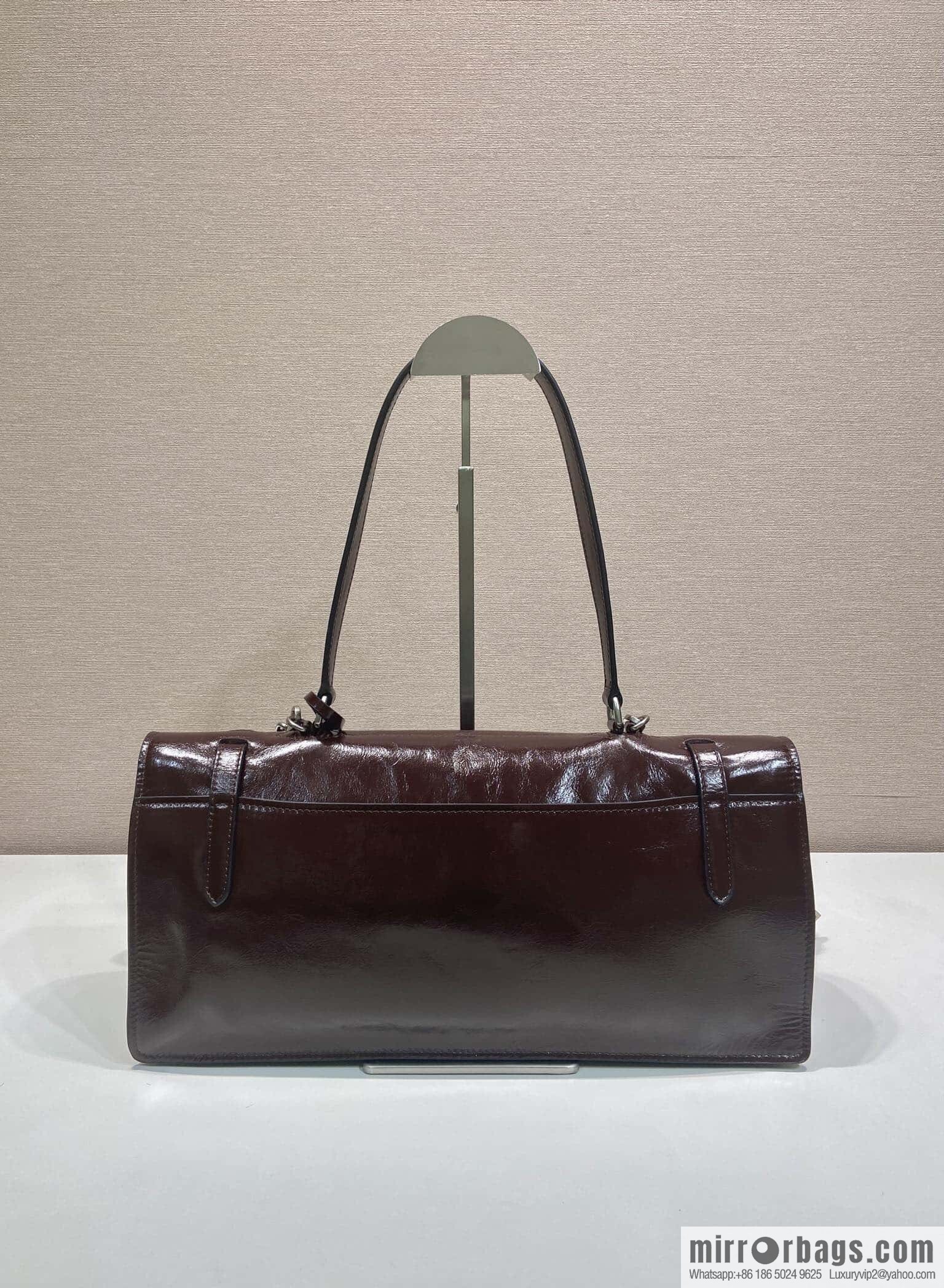PRADA 🎉 new pen holder bag 🎉 1BN024 large 🎉🎉 burgundy