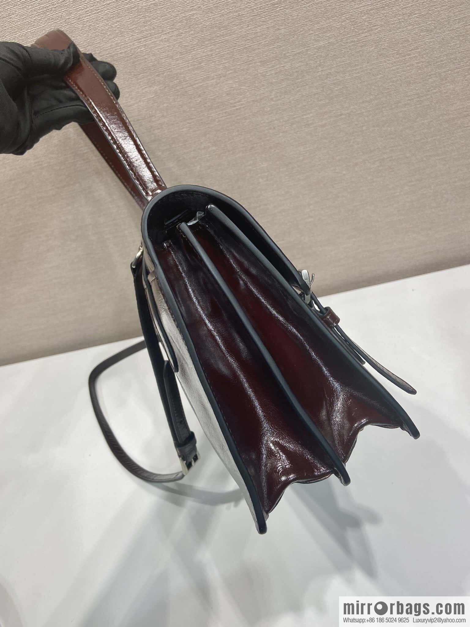 PRADA 🎉 new pen holder bag 🎉 1BN024 large 🎉🎉 burgundy