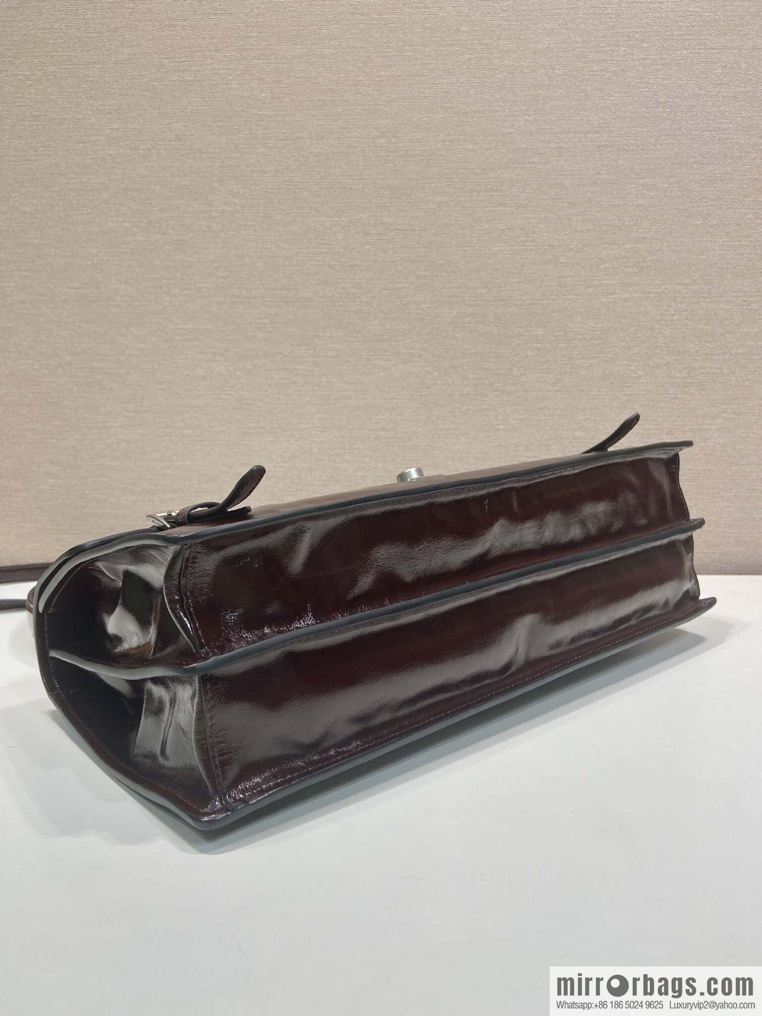 PRADA 🎉 new pen holder bag 🎉 1BN024 large 🎉🎉 burgundy