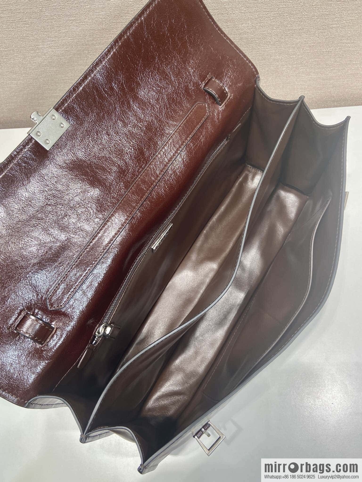 PRADA 🎉 new pen holder bag 🎉 1BN024 large 🎉🎉 burgundy