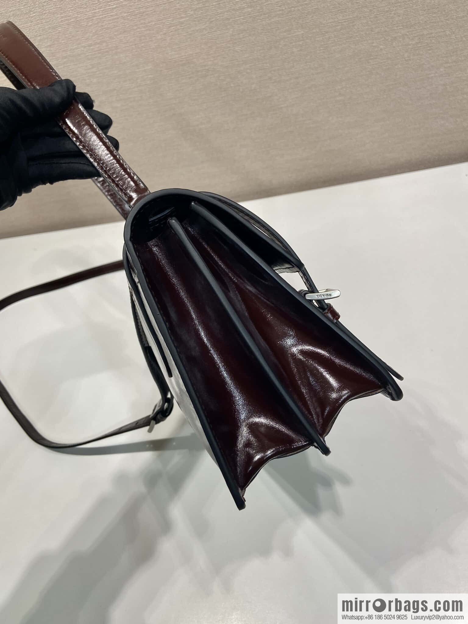 PRADA 🎉 new pen holder bag 🎉 1BN026 small 🎉🎉 burgundy