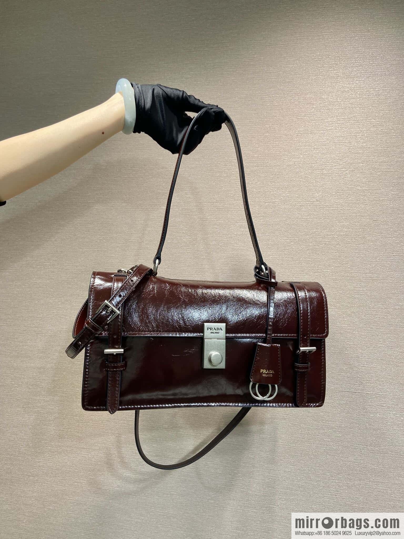 PRADA 🎉 new pen holder bag 🎉 1BN026 small 🎉🎉 burgundy