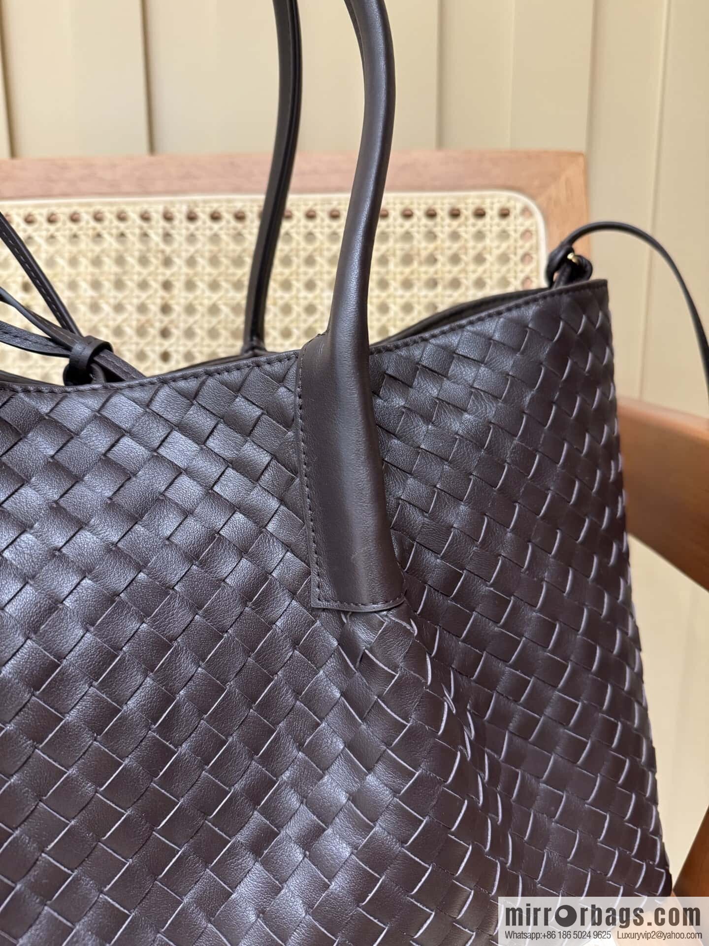 BV Large Pinacoteca Tote Bag 817166 Chocolate Brown