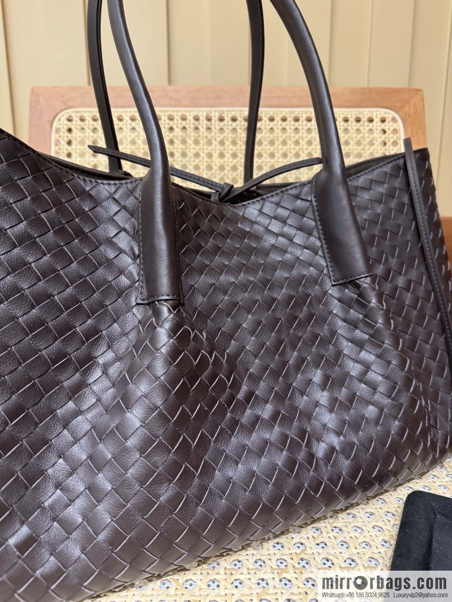 BV Large Pinacoteca Tote Bag 817166 Chocolate Brown