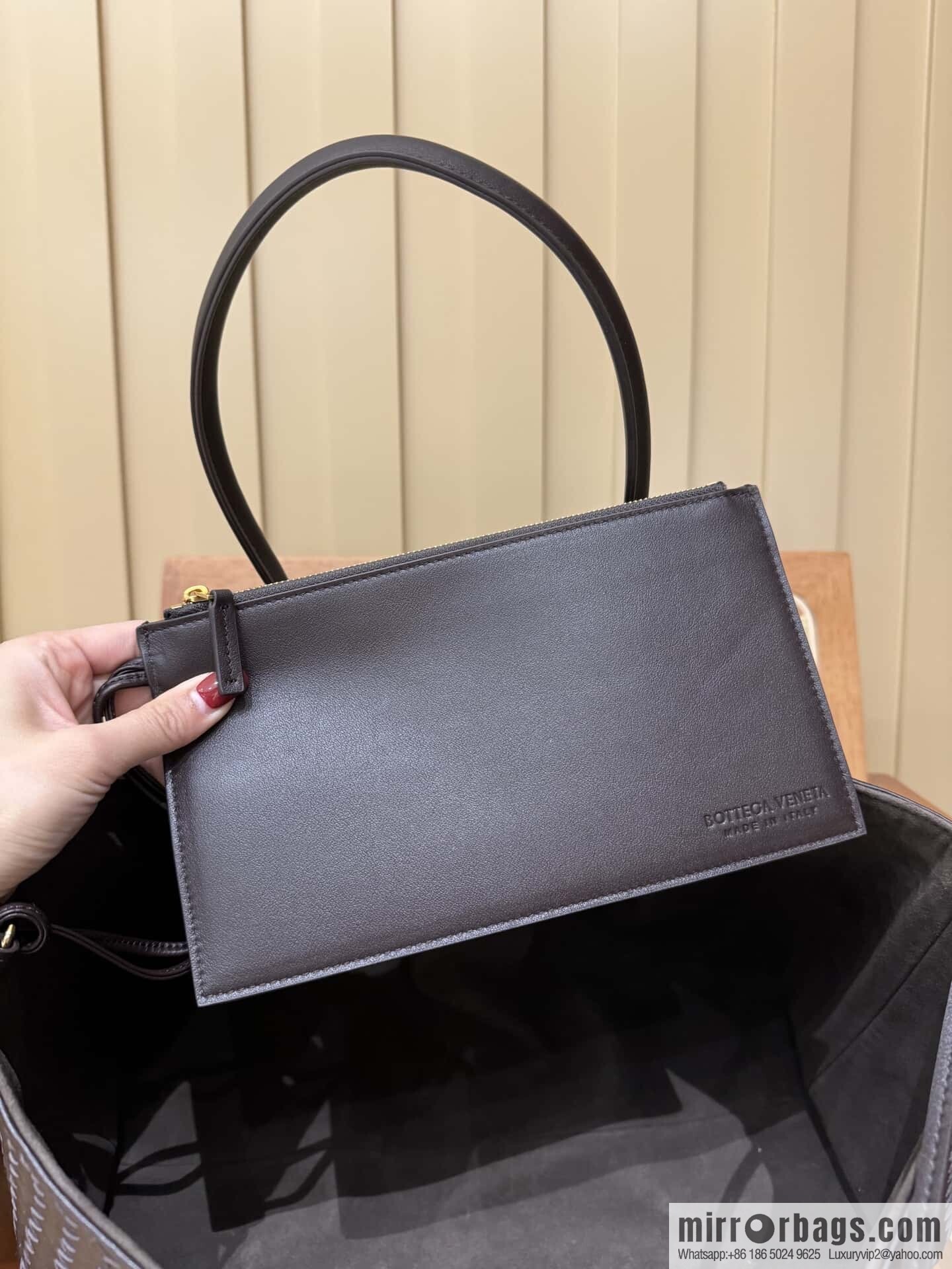 BV Large Pinacoteca Tote Bag 817166 Chocolate Brown