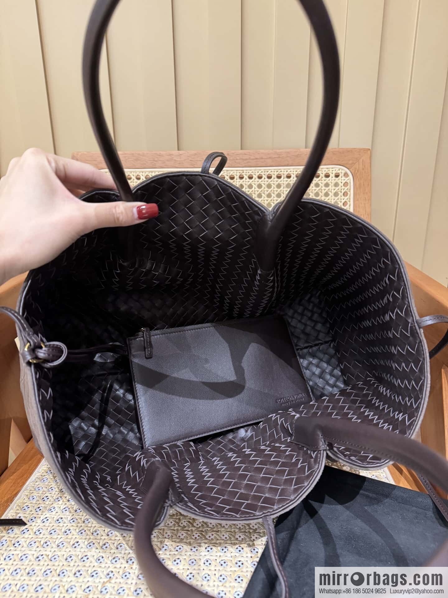 BV Large Pinacoteca Tote Bag 817166 Chocolate Brown