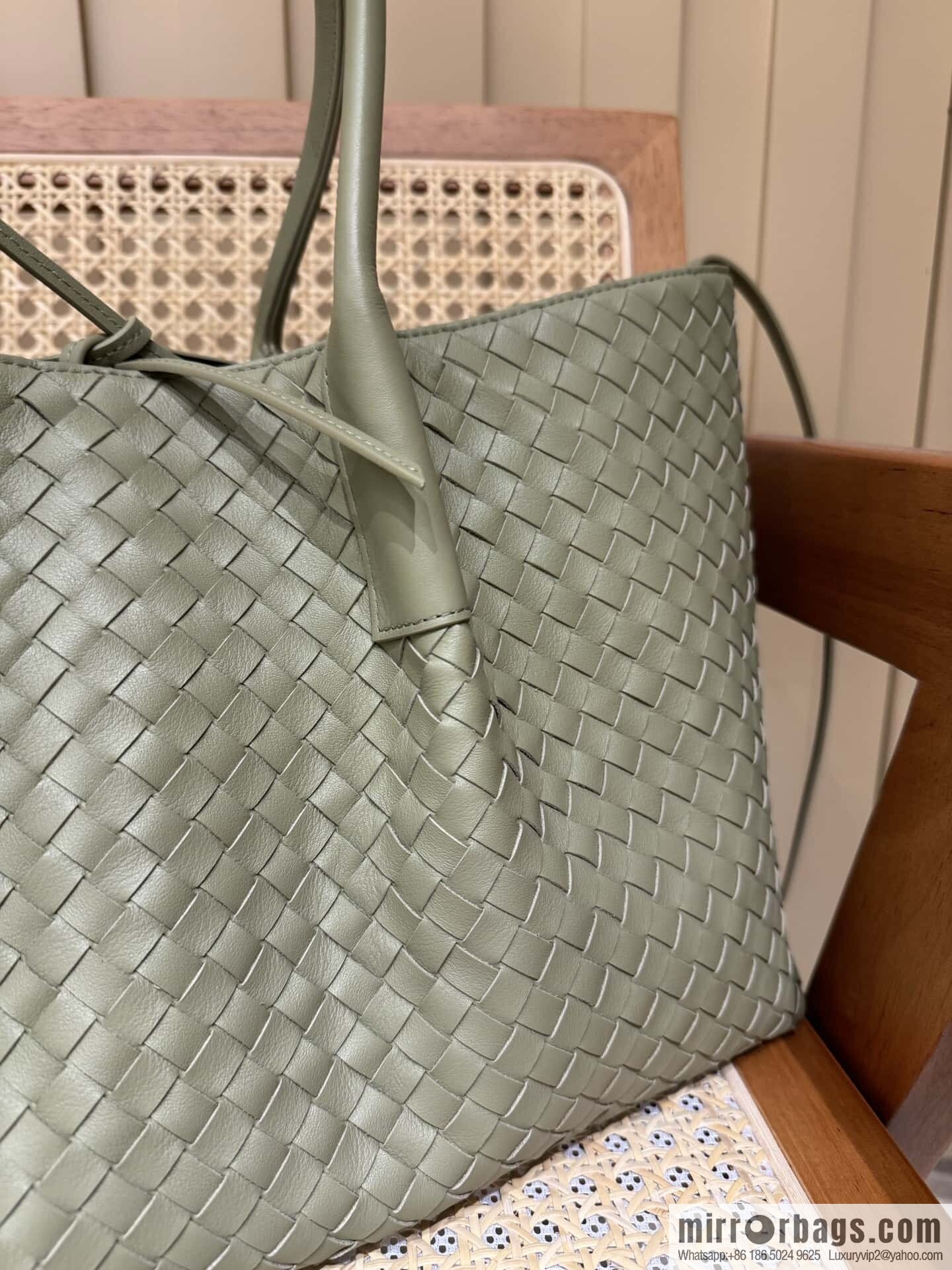 BV Large Pinacoteca Tote Bag 817166 Travertine Green