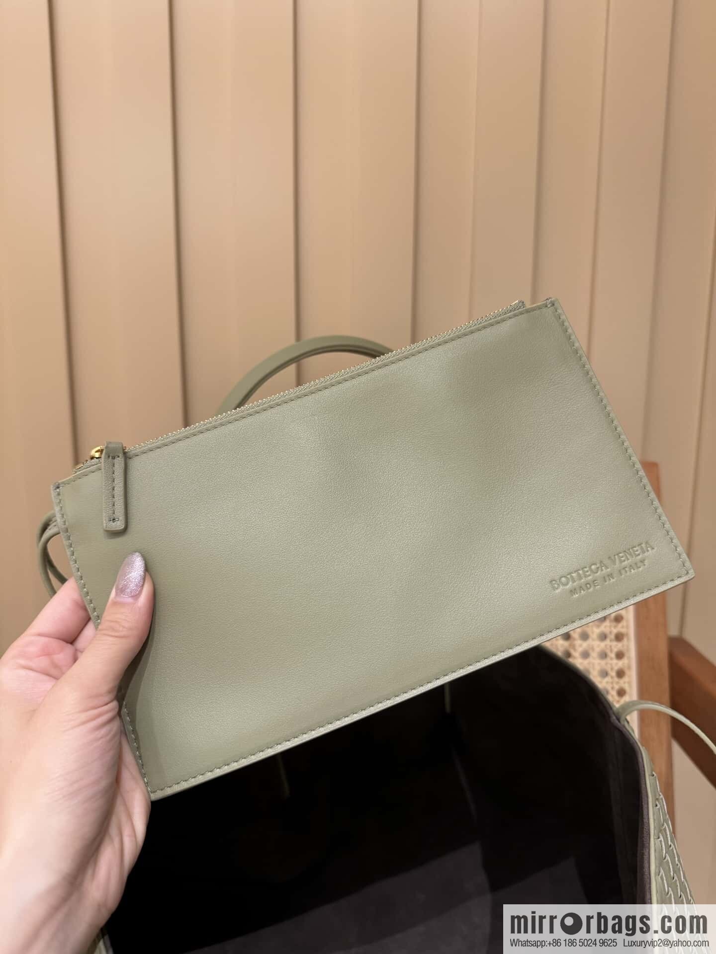 BV Large Pinacoteca Tote Bag 817166 Travertine Green