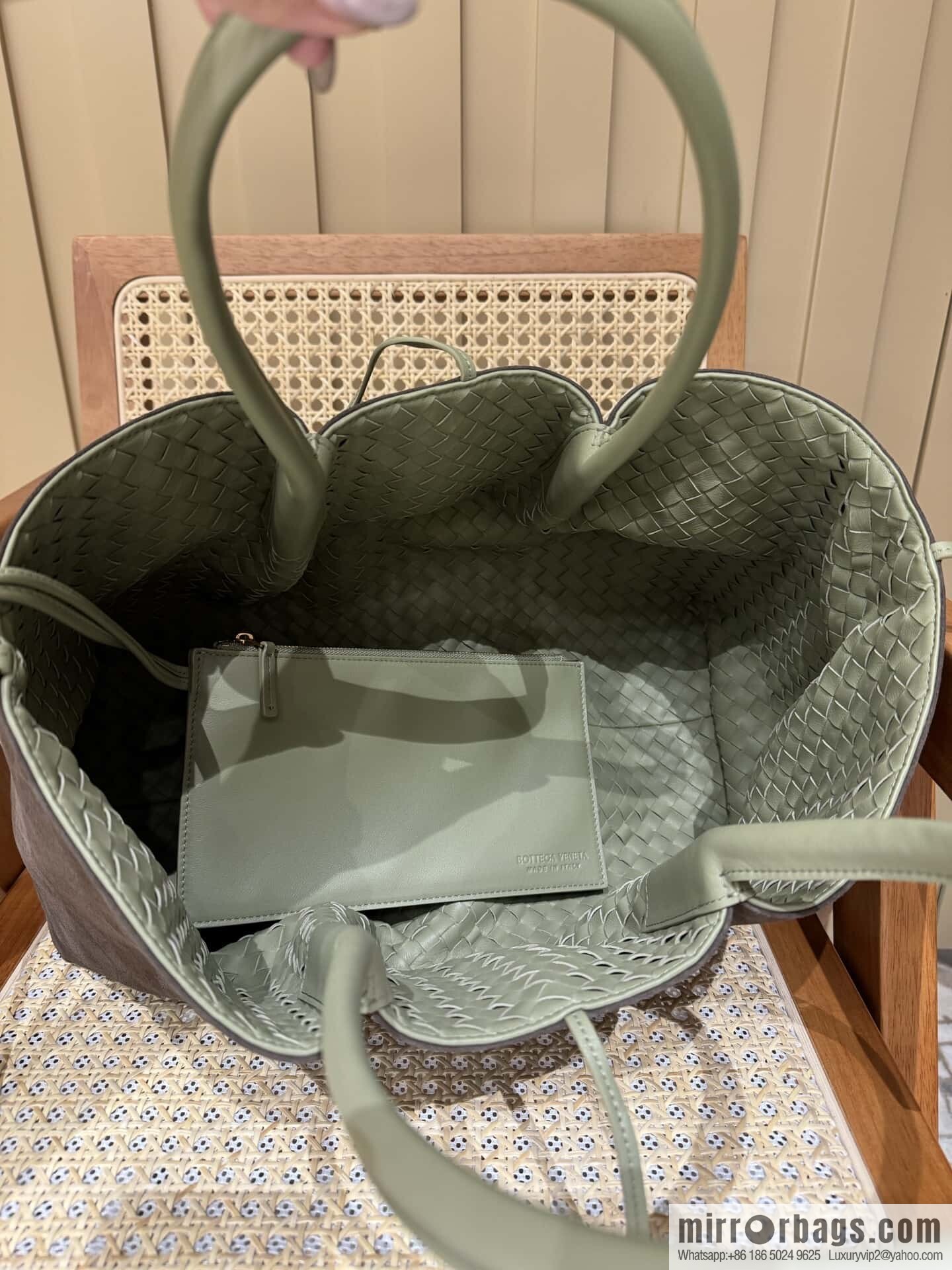 BV Large Pinacoteca Tote Bag 817166 Travertine Green