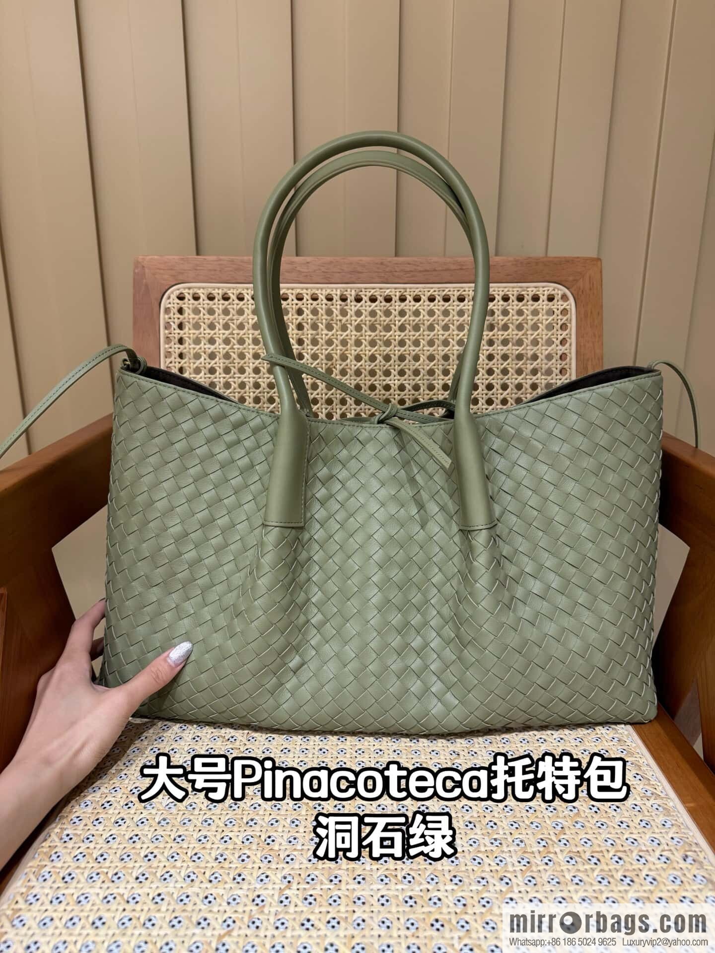 BV Large Pinacoteca Tote Bag 817166 Travertine Green