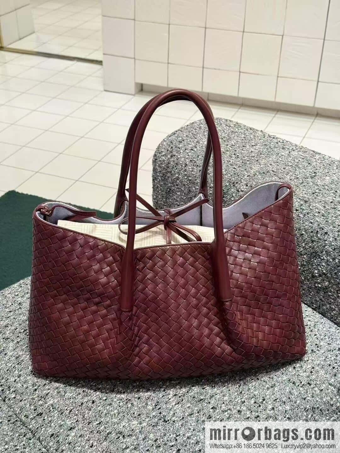 BV Large Pinacoteca tote bag 817166 Barolo burgundy