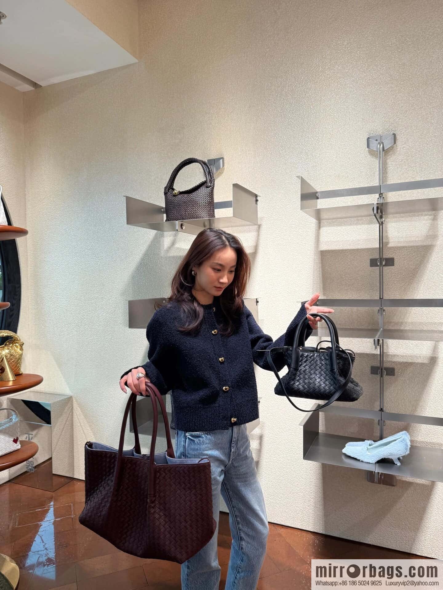 BV Large Pinacoteca tote bag 817166 Barolo burgundy