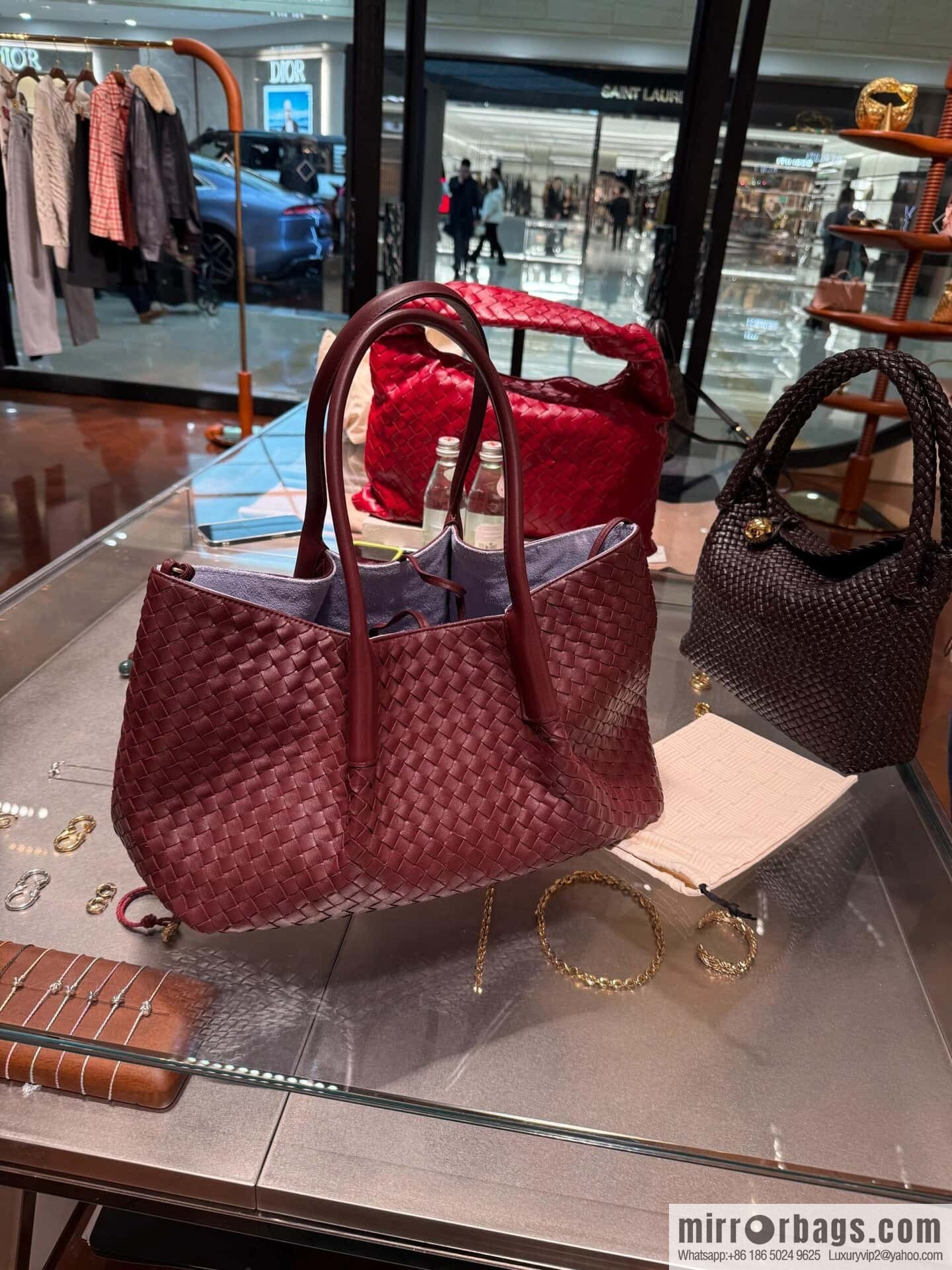 BV Large Pinacoteca tote bag 817166 Barolo burgundy