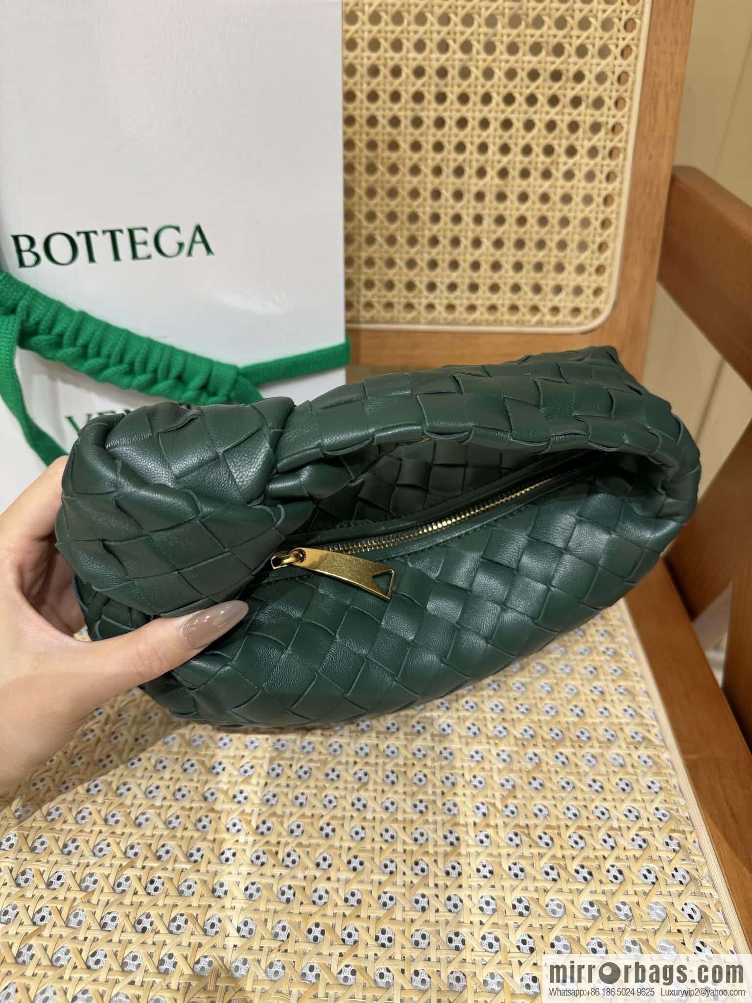BV MINI JODIE 651876 Rain Tree Green