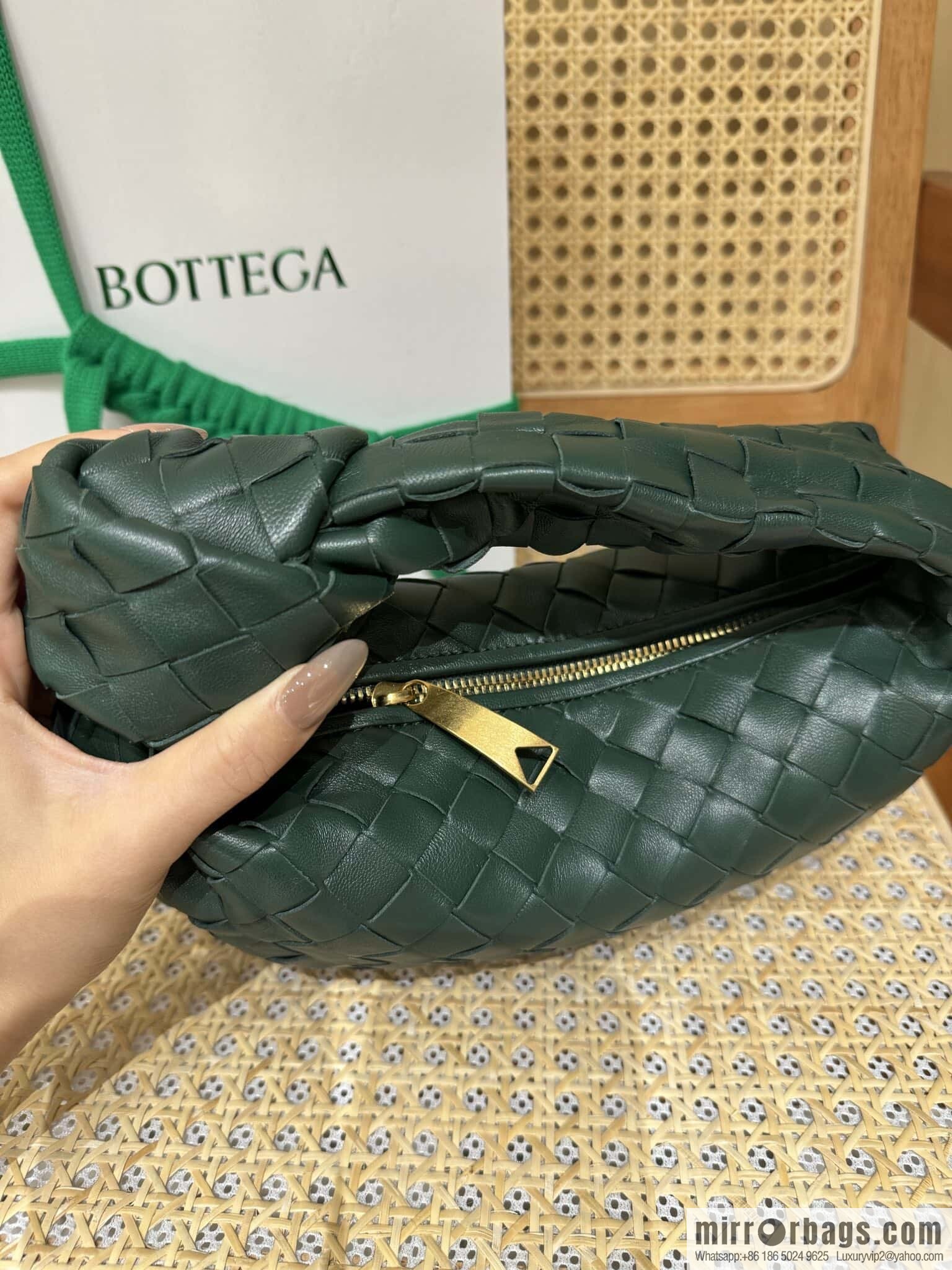 BV MINI JODIE 651876 Rain Tree Green