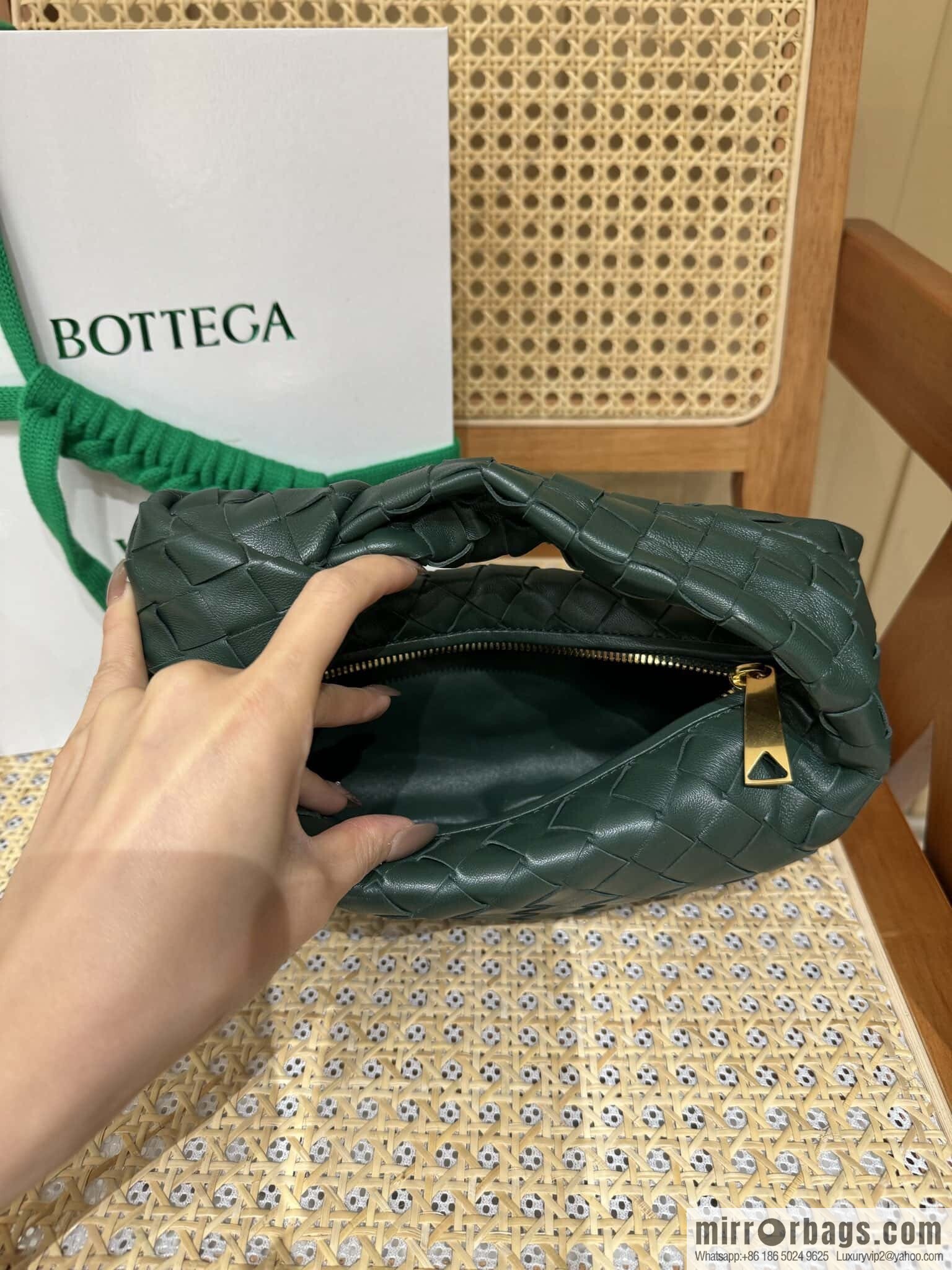 BV MINI JODIE 651876 Rain Tree Green