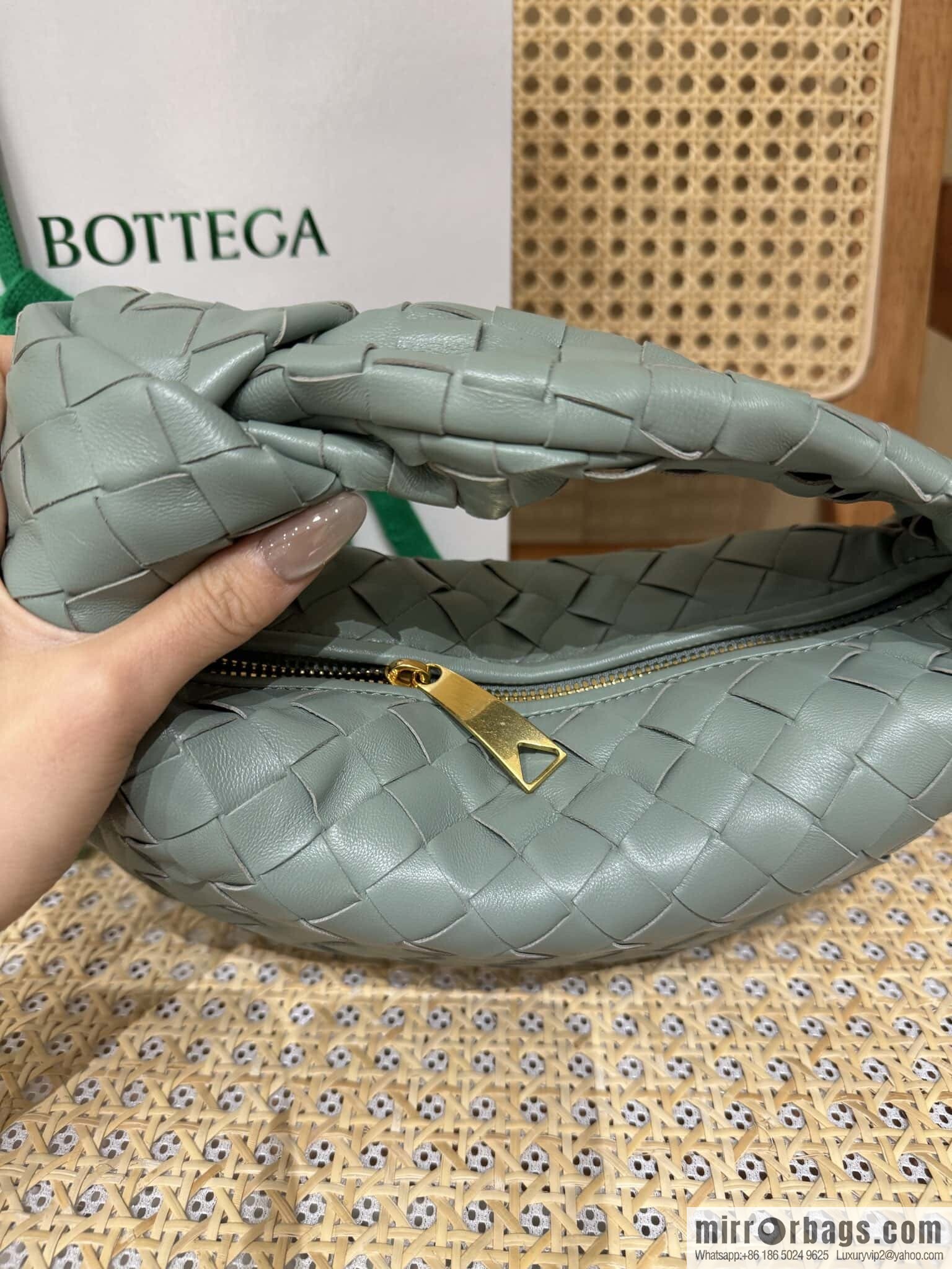 BV MINI JODIE 651876 Sage Green