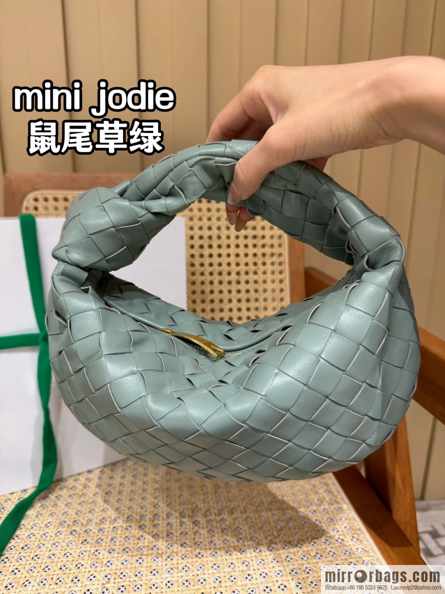 BV MINI JODIE 651876 Sage Green