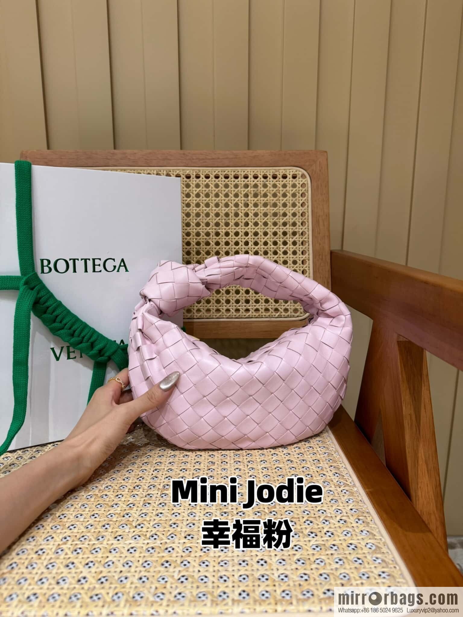 BV MINI JODIE 651876 happiness powder