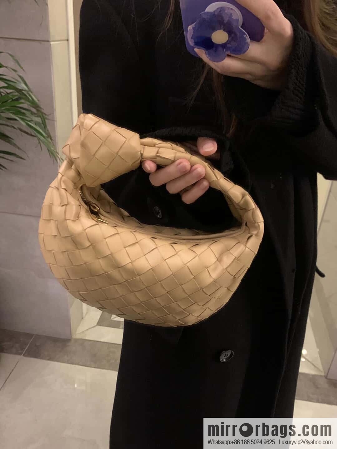 BV MINI JODIE 651876 almond
