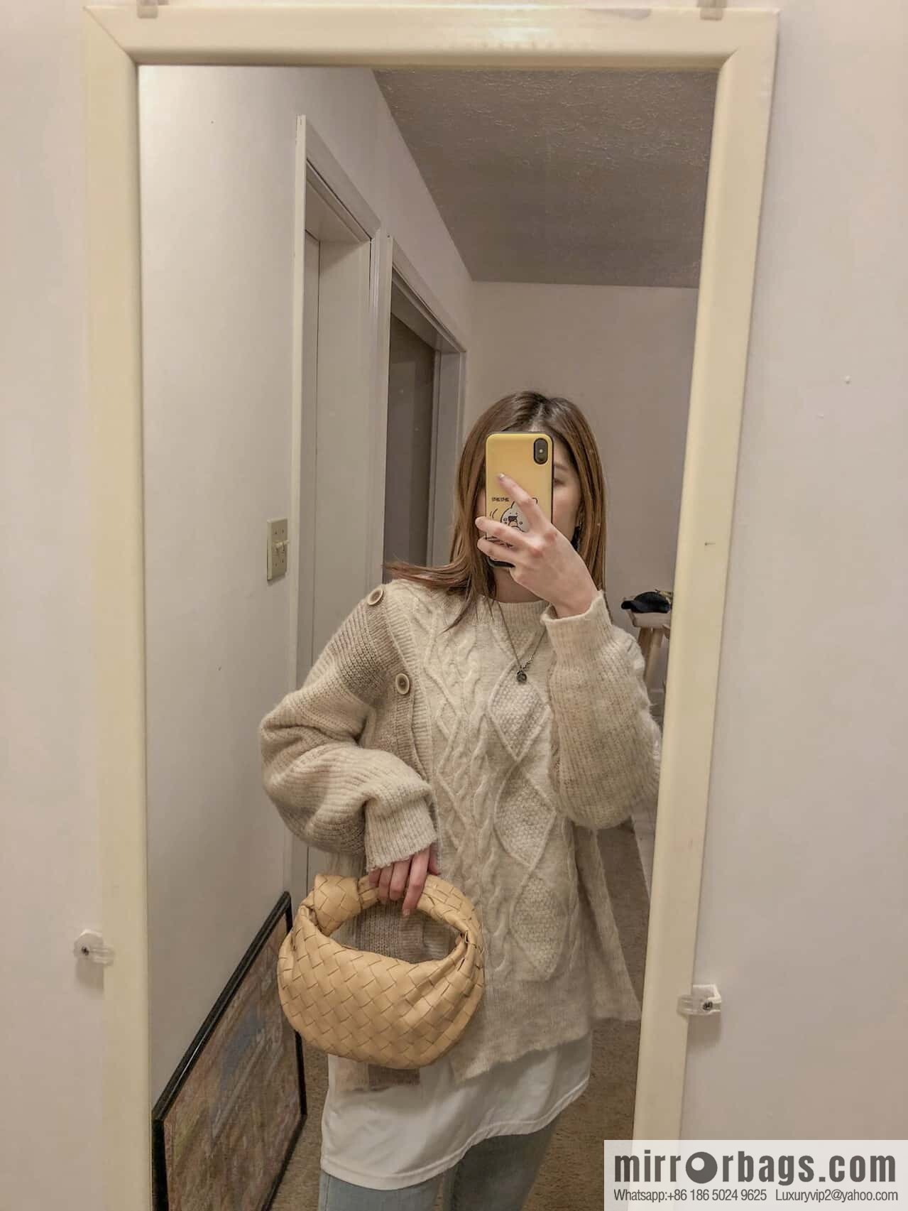 BV MINI JODIE 651876 almond