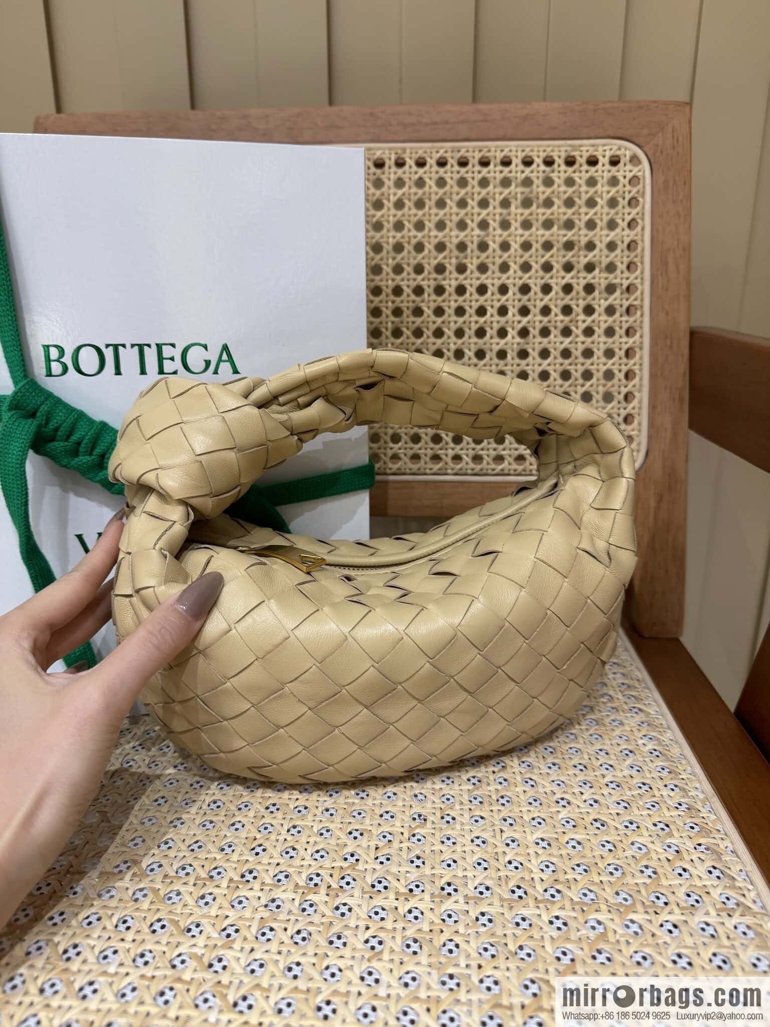 BV MINI JODIE 651876 Oatmeal
