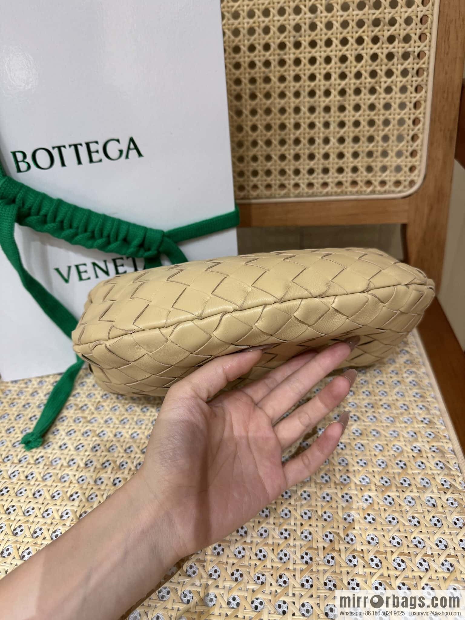 BV MINI JODIE 651876 Oatmeal