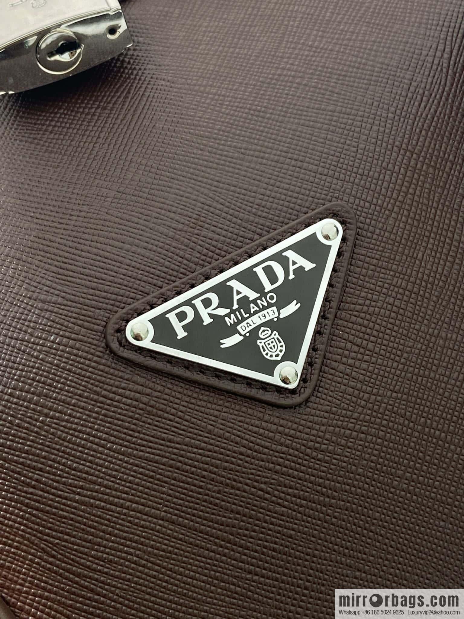 PRADA 🎉 new travel bag 🎉 2VC018 🎉🎉 new color