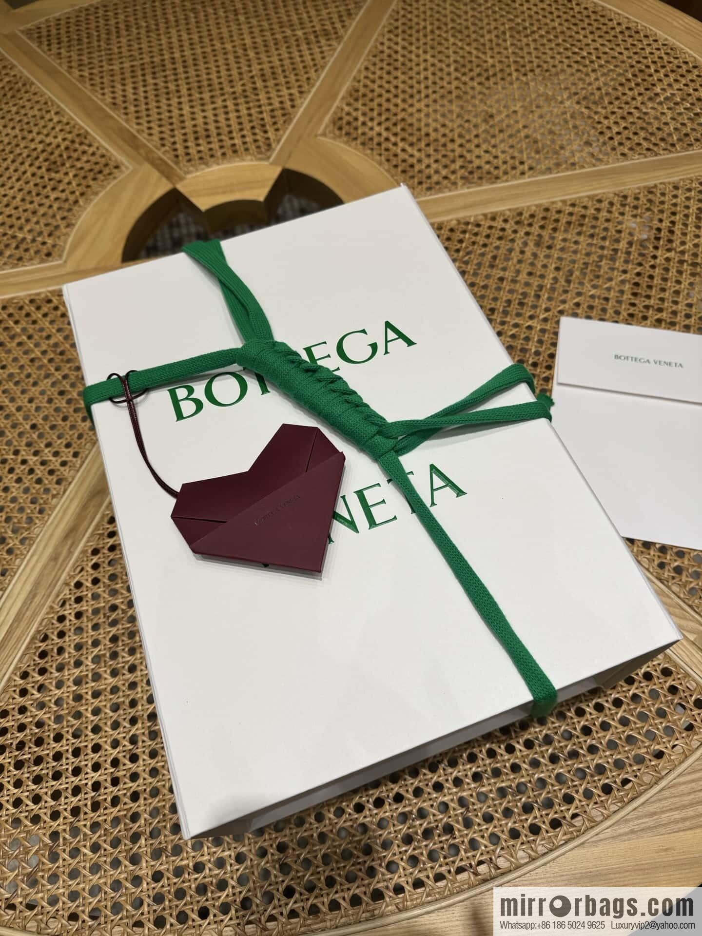 BV Small Dustbag 816987 Chocolate Brown
