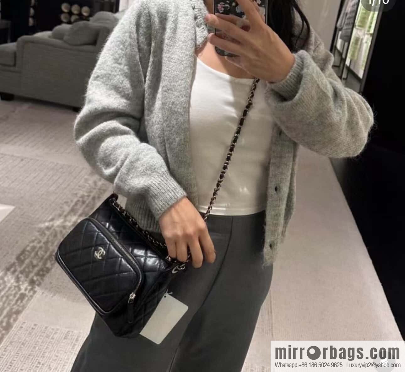 𝐂𝐡𝐚𝐧𝐞𝐥 𝟐𝟓𝐜 early spring new models, camera bag, black gold 🥂 AP4349