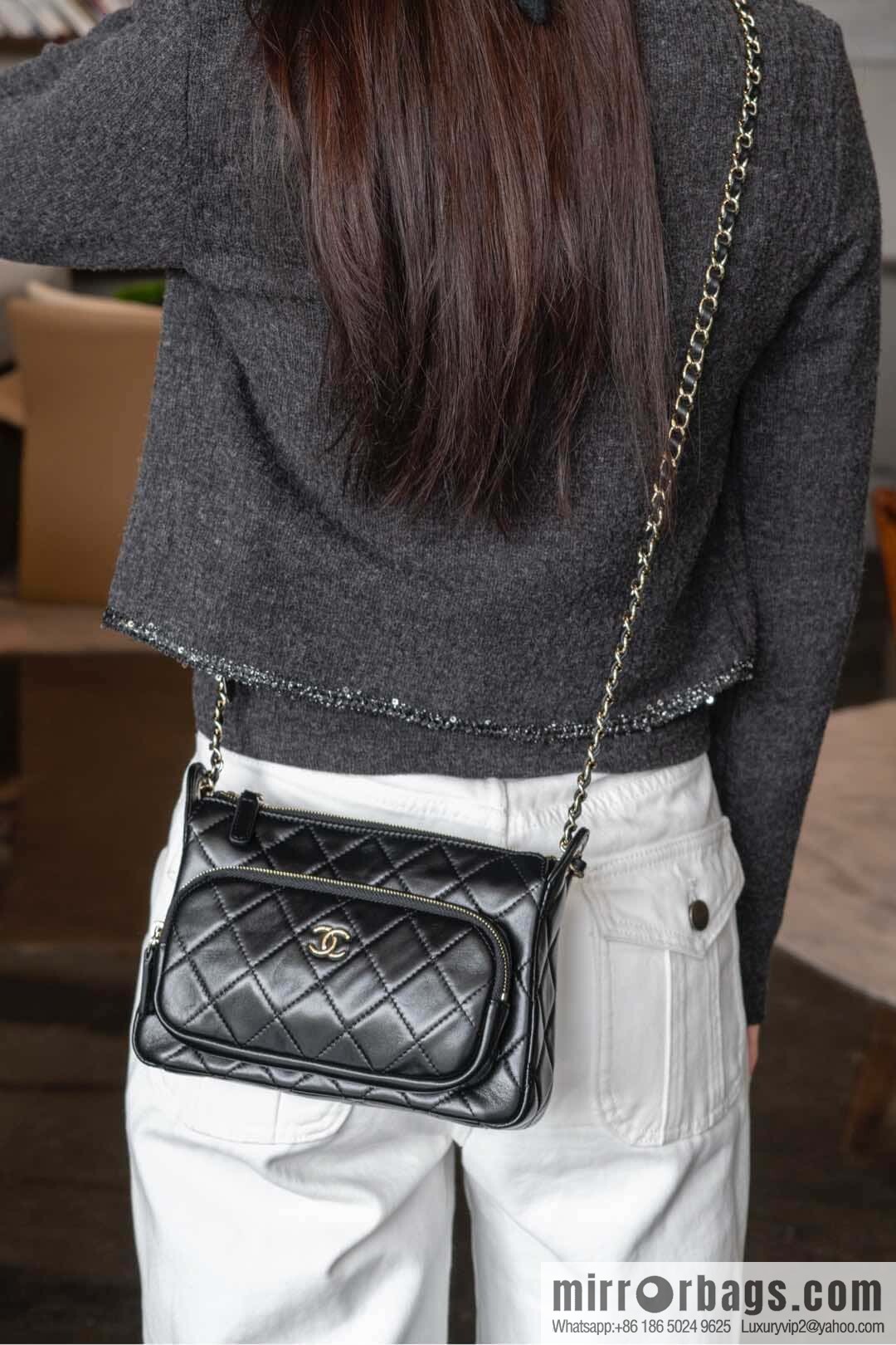 𝐂𝐡𝐚𝐧𝐞𝐥 𝟐𝟓𝐜 early spring new models, camera bag, black gold 🥂 AP4349