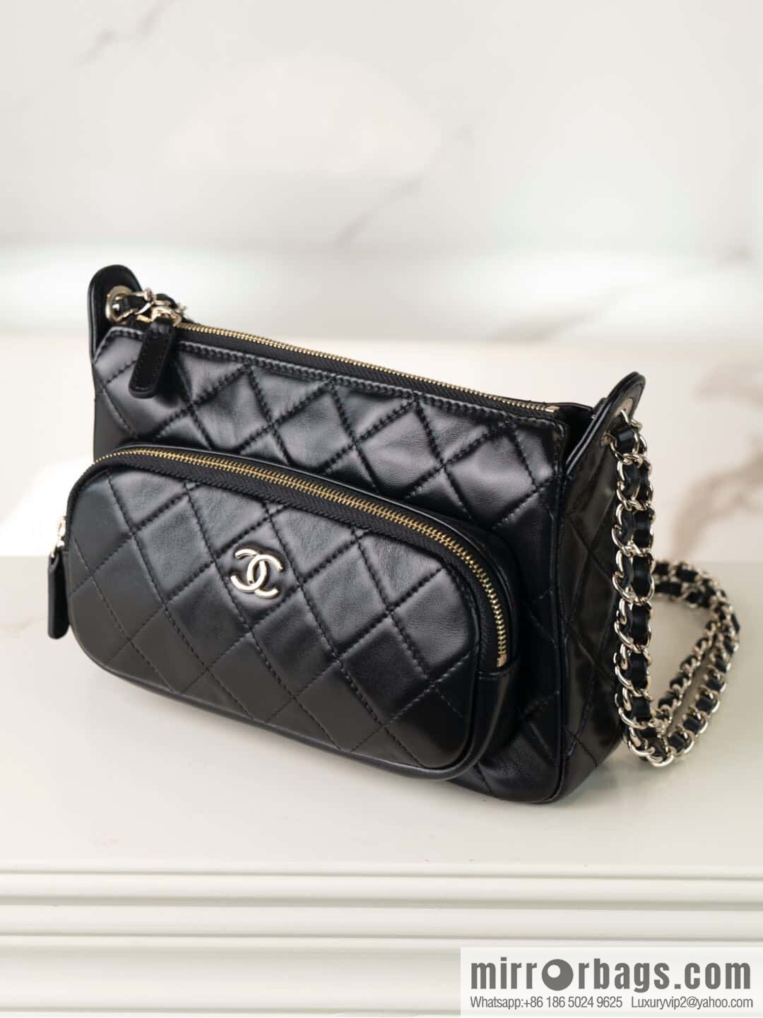 𝐂𝐡𝐚𝐧𝐞𝐥 𝟐𝟓𝐜 early spring new models, camera bag, black gold 🥂 AP4349