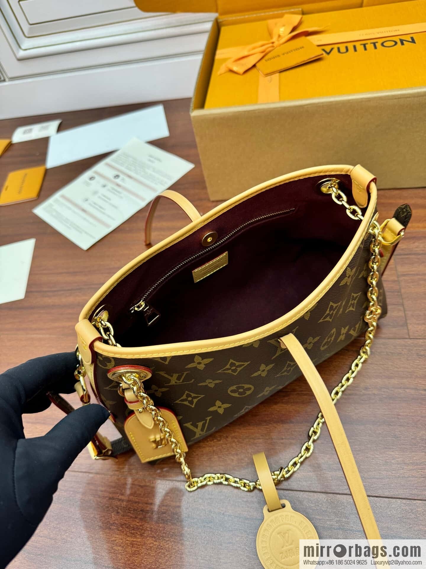 LV M13014 CarryAll BB