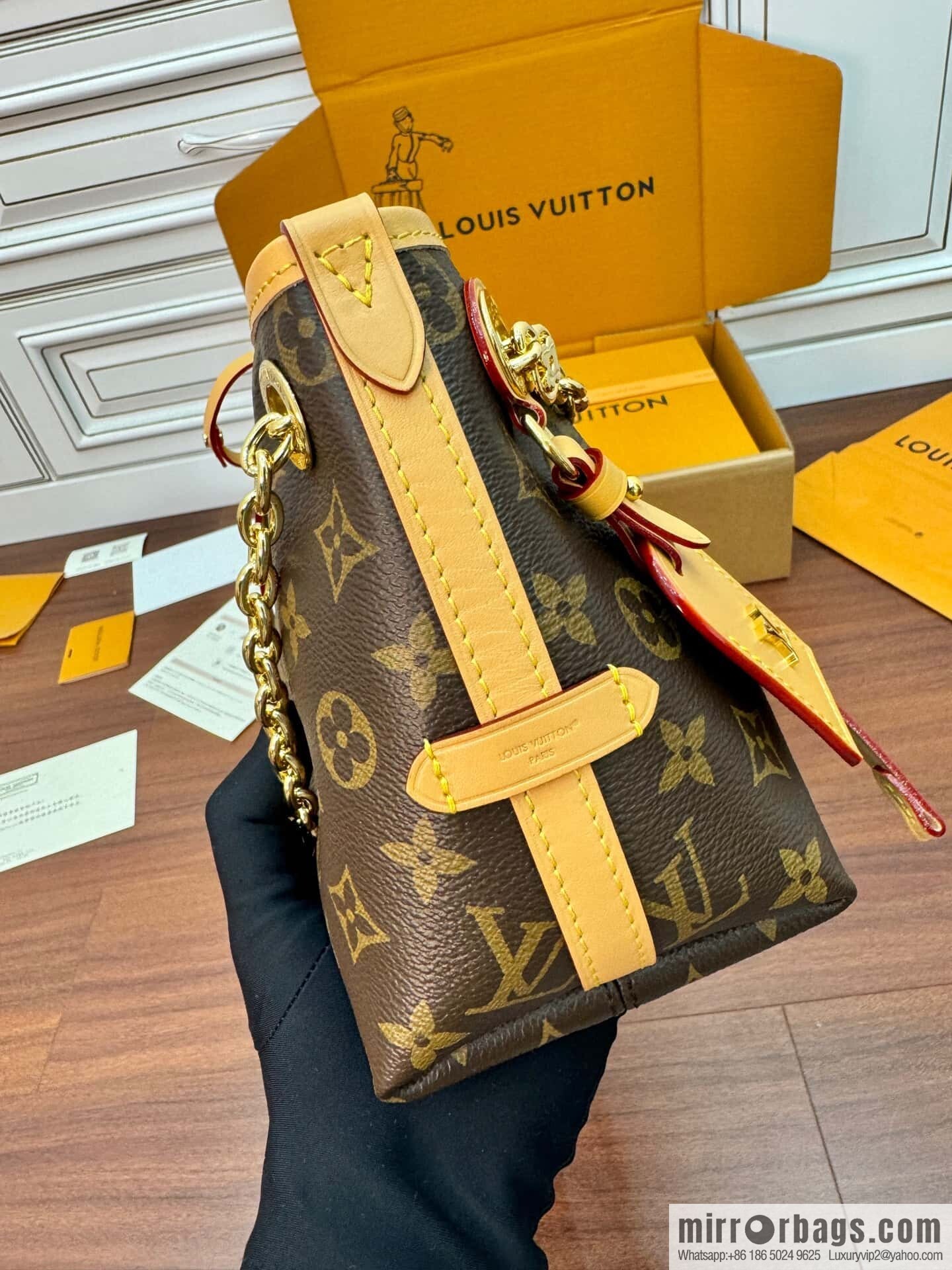 LV M13014 CarryAll BB
