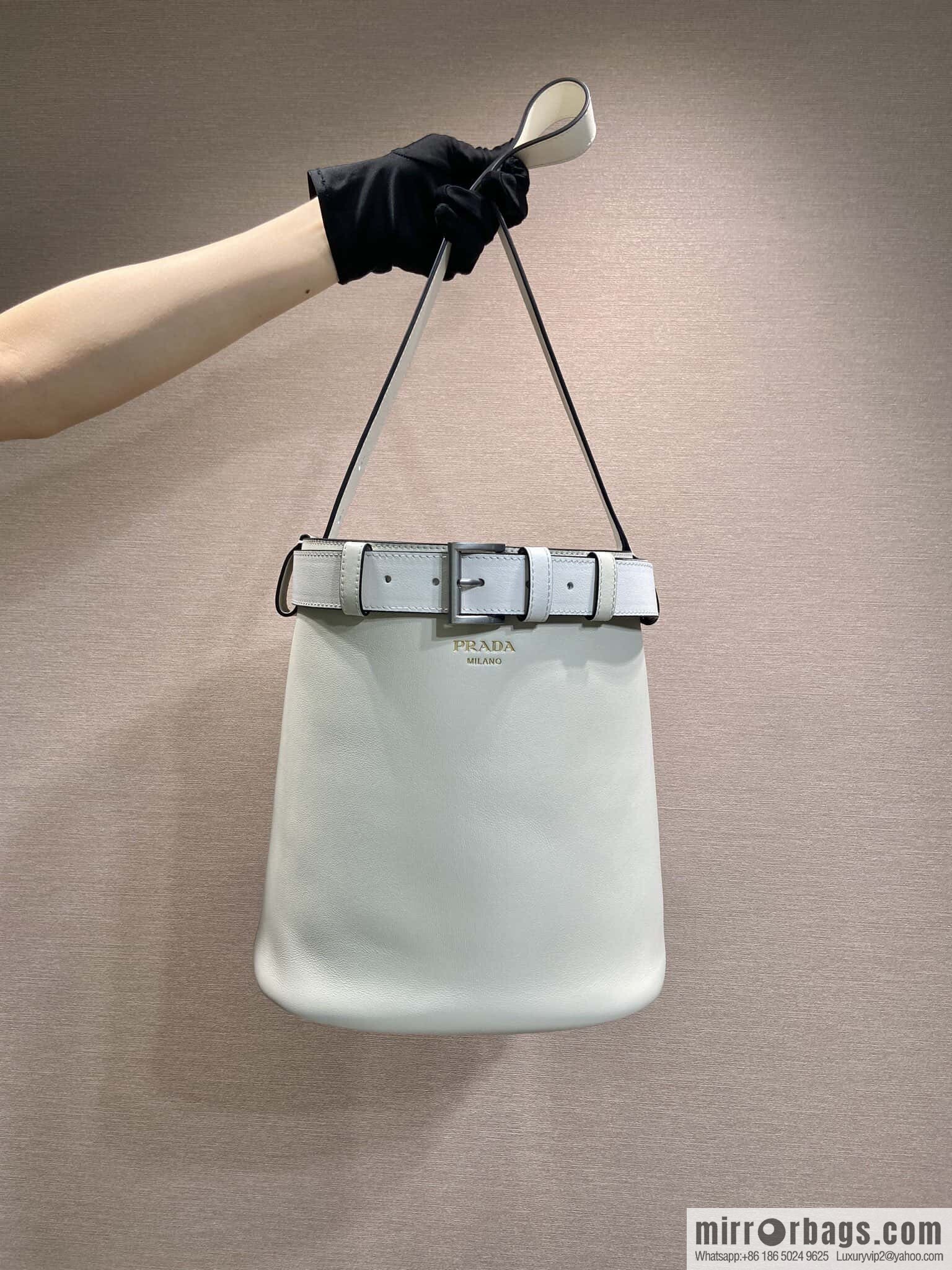 PRADA ๐ new bucket bag ๐ 1BE085 ๐๐ white