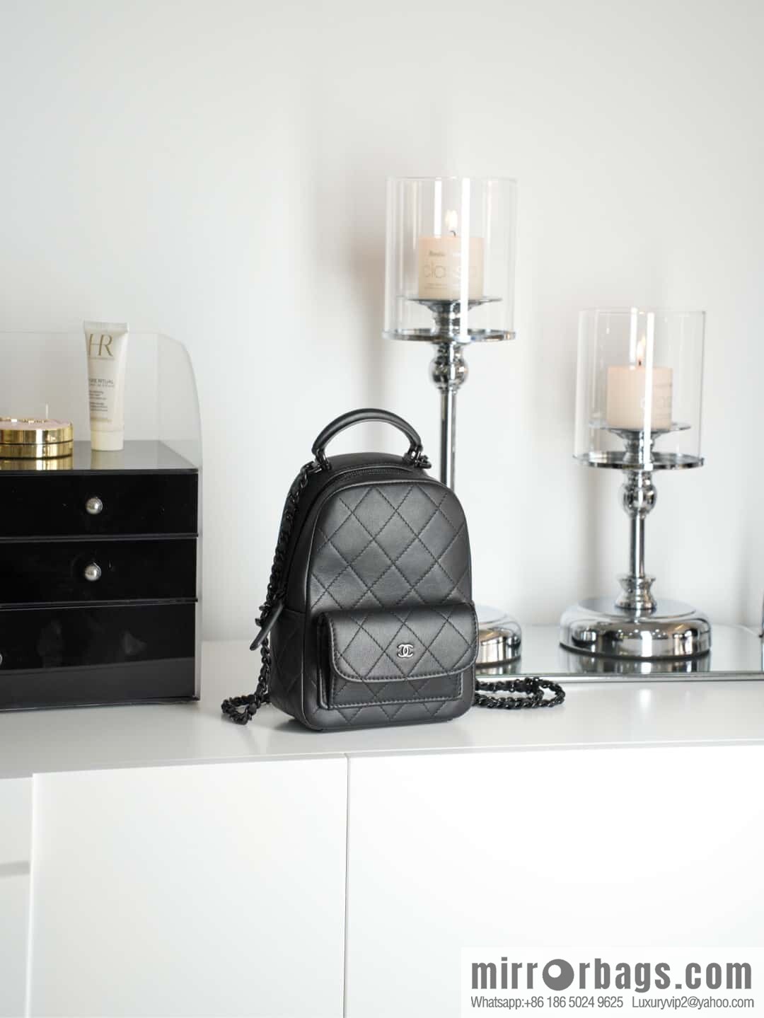 𝐂𝐡𝐚𝐧𝐞𝐥 𝟐𝟓𝐜 𝐬𝐨 𝐛𝐥𝐚𝐜𝐤 𝐦𝐢𝐧𝐢 small schoolbag, all black 🖤 AP3753