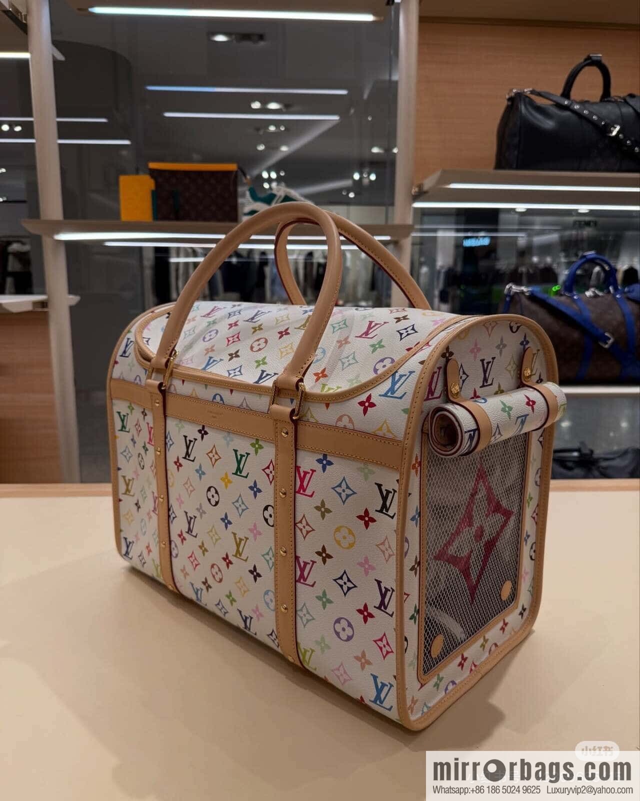 [Boutique‑grade] M13741 white color, pet bag LV XTM dog pet bag