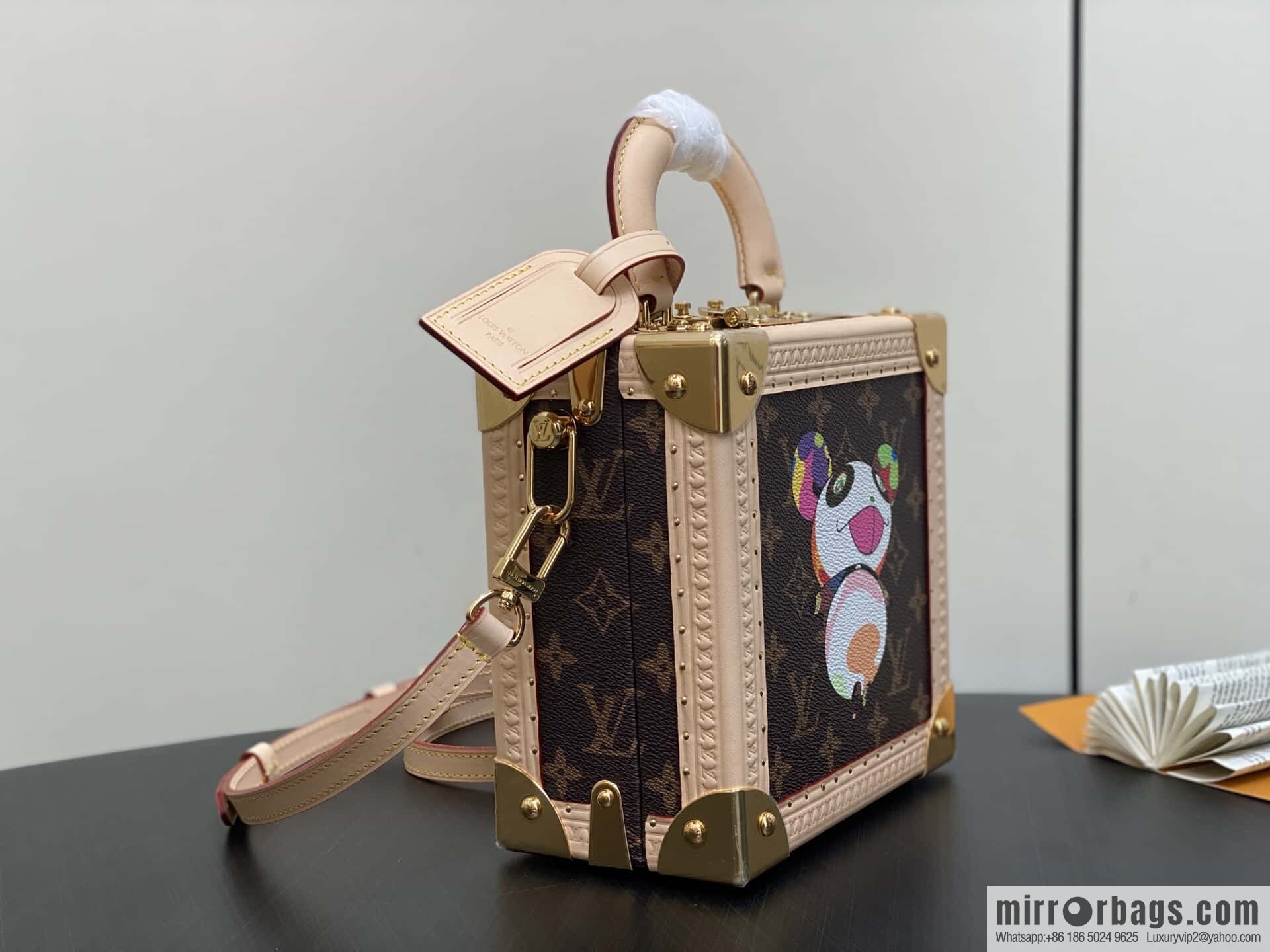 [Boutique‑grade] M13127 presbyopia silk screen printing, square box LV X Murakami LV x TM mini square suitcase