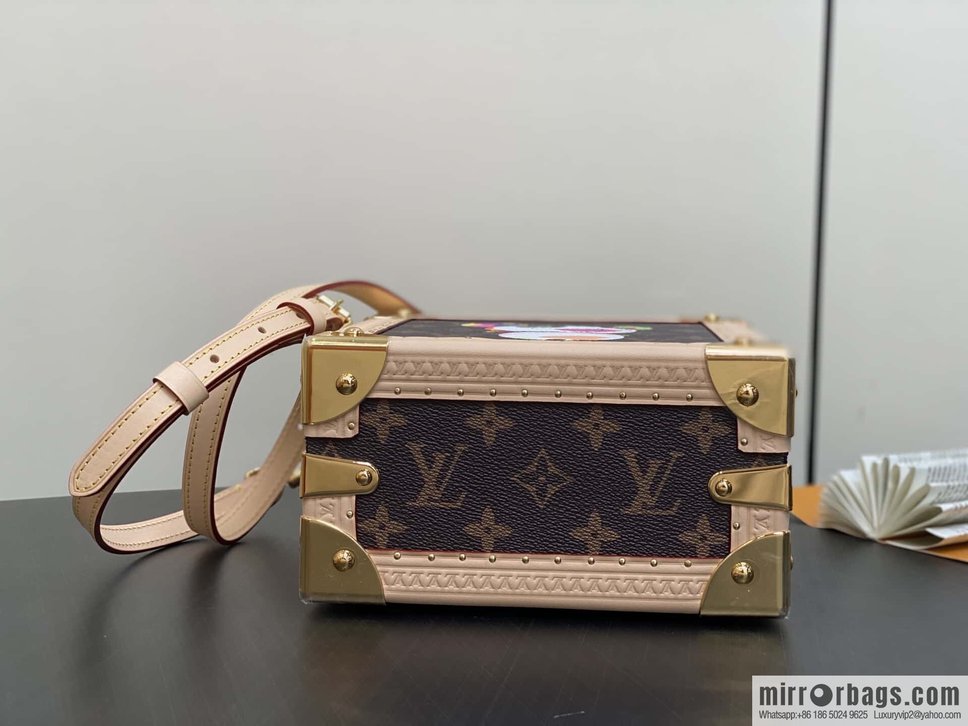 [Boutique‑grade] M13127 presbyopia silk screen printing, square box LV X Murakami LV x TM mini square suitcase