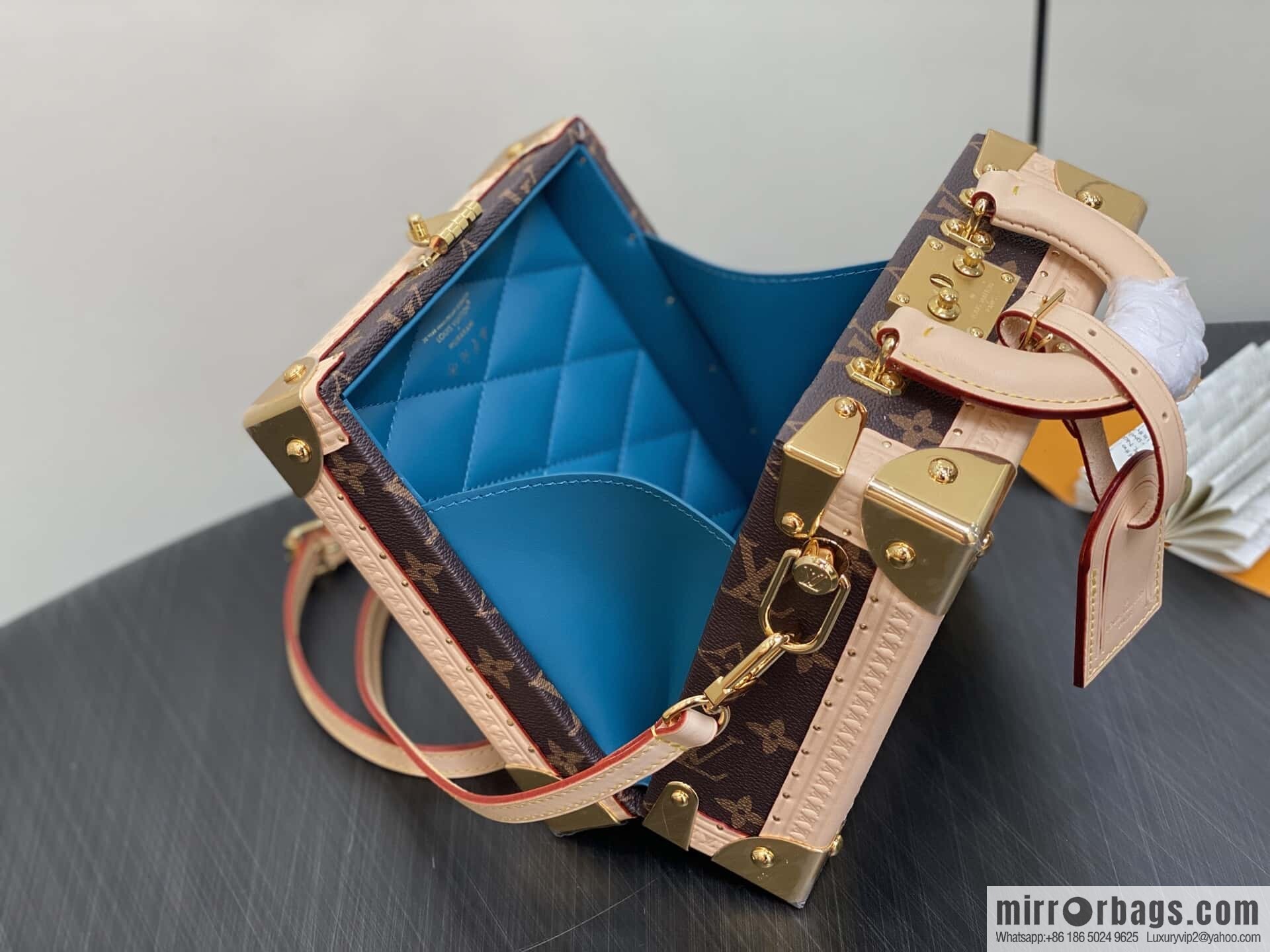 [Boutique‑grade] M13127 presbyopia silk screen printing, square box LV X Murakami LV x TM mini square suitcase
