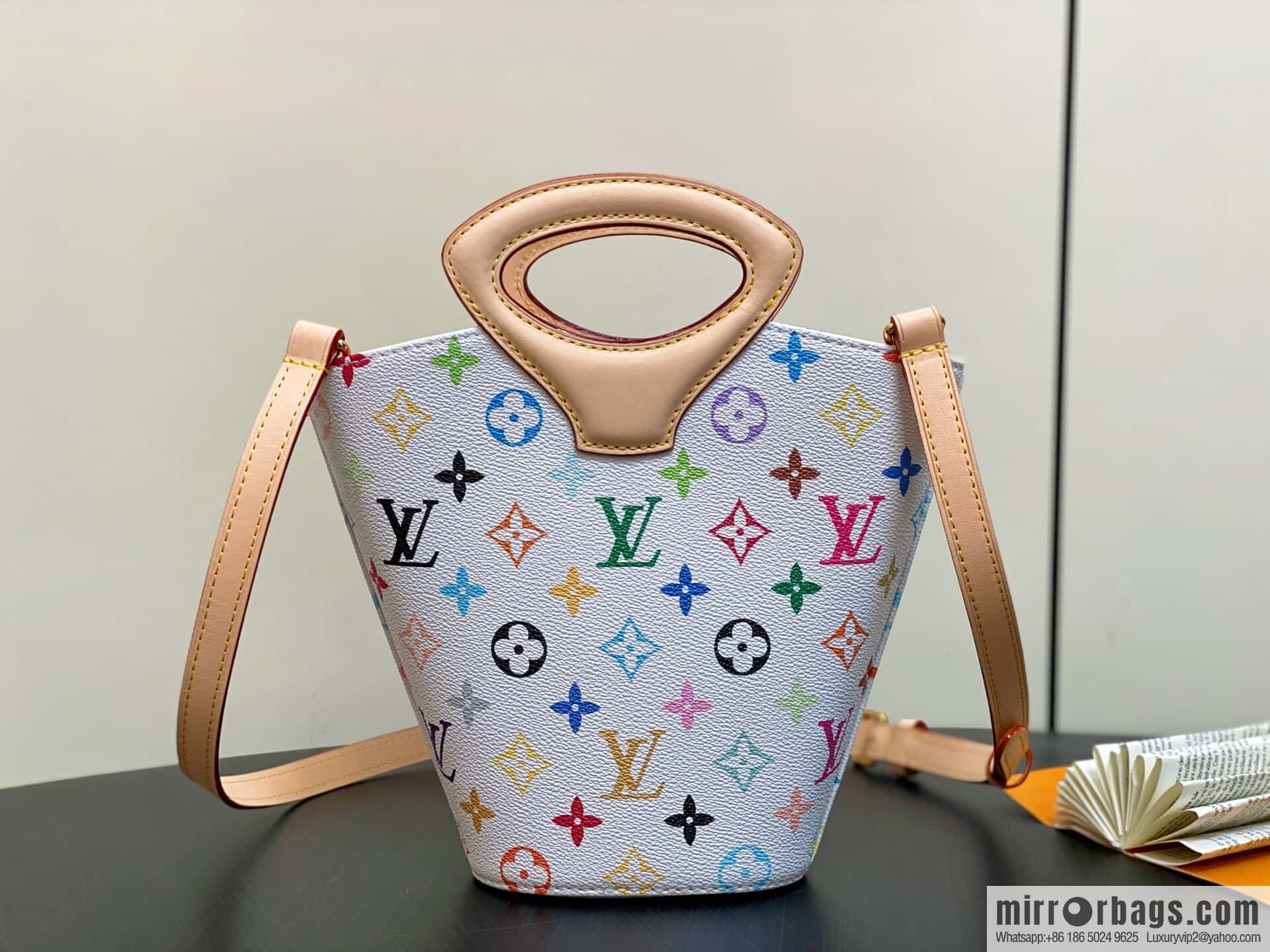 [Boutique‑grade] M14680 white color, bucket bag Rivage BB handbag 2025 spring and summer show