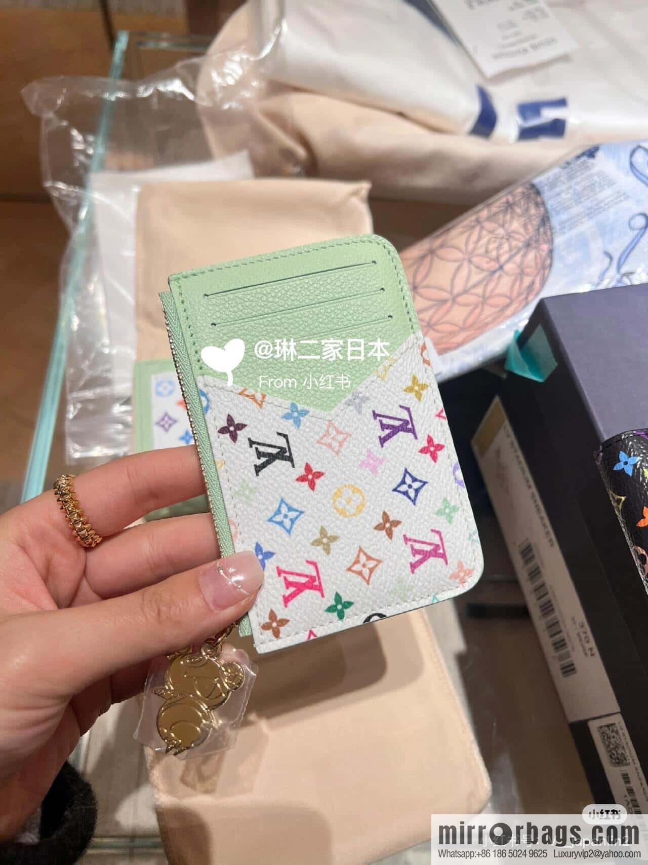 [Boutique‑grade] M13800 green white color, card bag, card clip wallet, the new LV x TM ROMY card clip of the season.