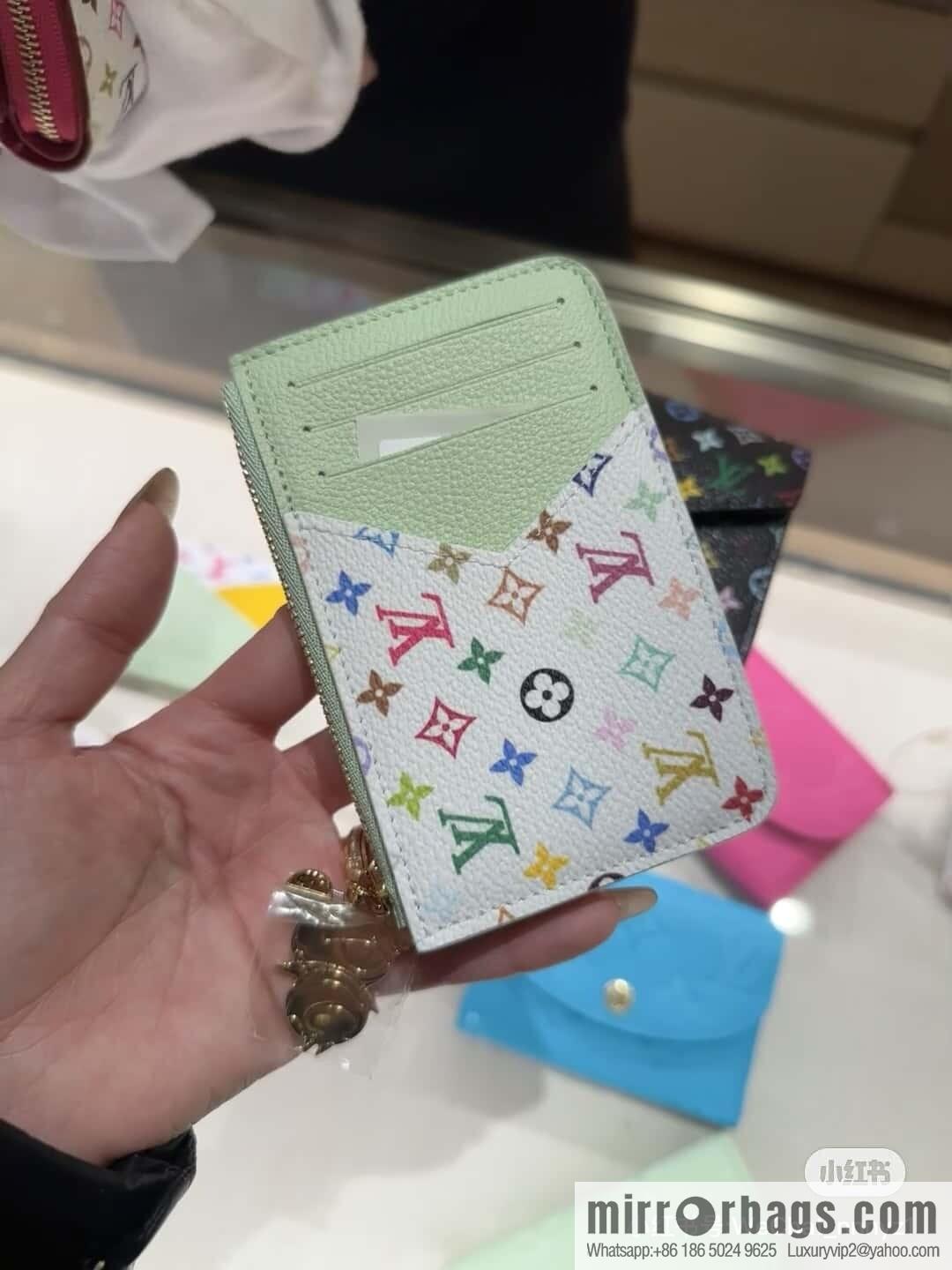 [Original order boutique] M13800 green white color, card bag, card clip wallet, the new LV x TM ROMY card clip of the season.